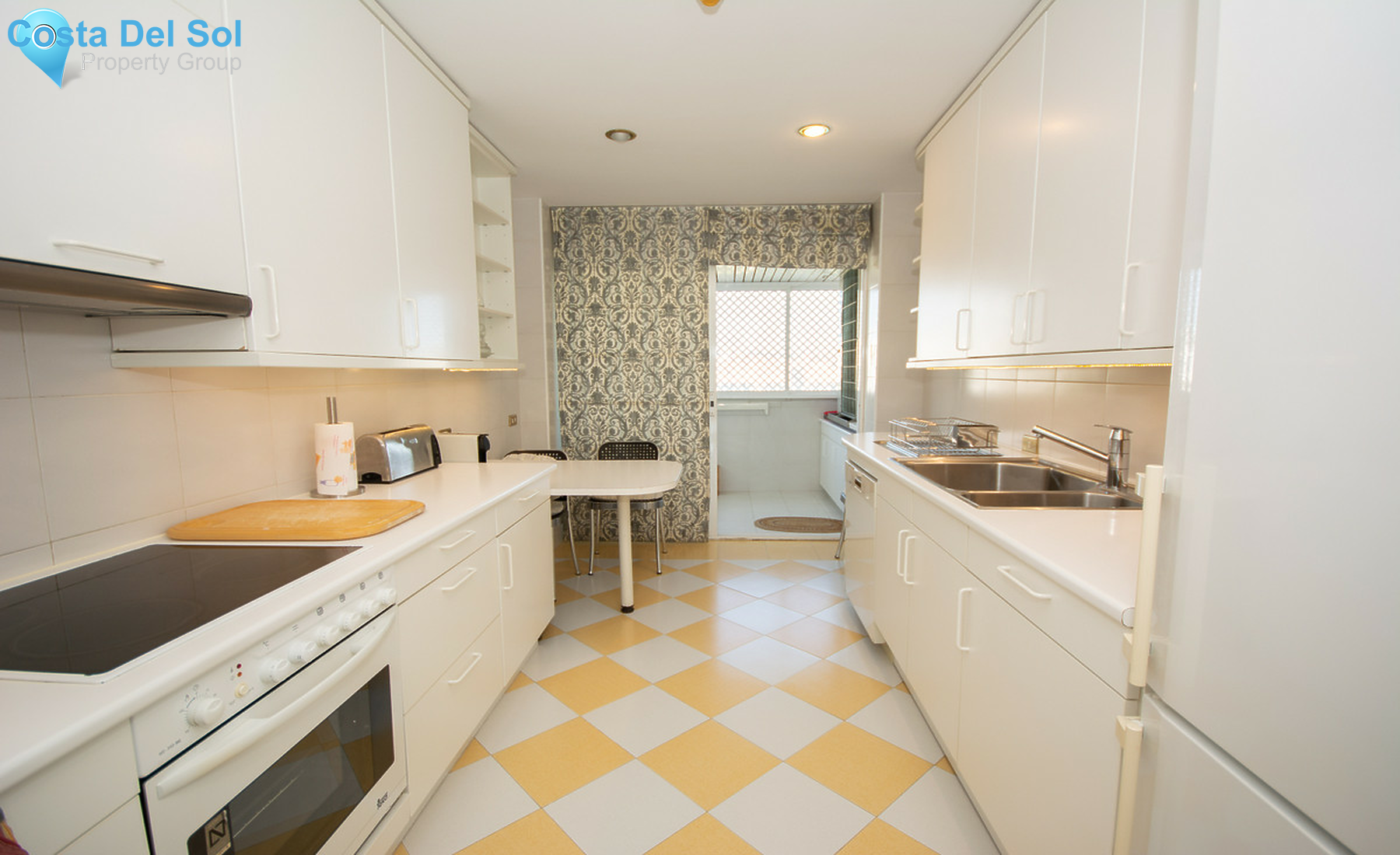 Middle Floor Apartment in Marbella-1384984