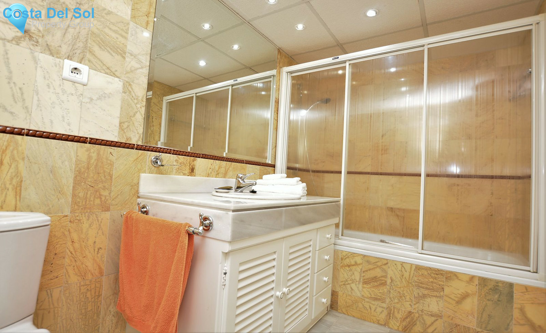 Middle Floor Apartment in Marbella-1404778