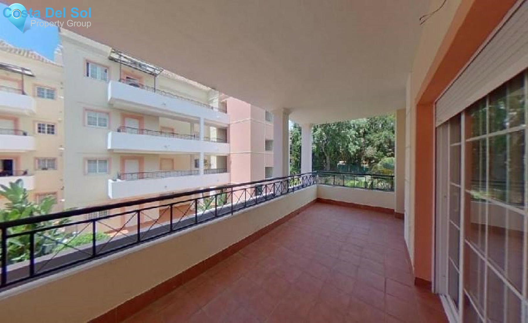 Middle Floor Apartment in Marbella-1407172