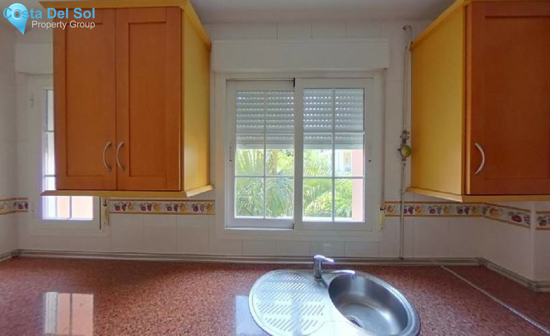 Middle Floor Apartment in Marbella-1407186