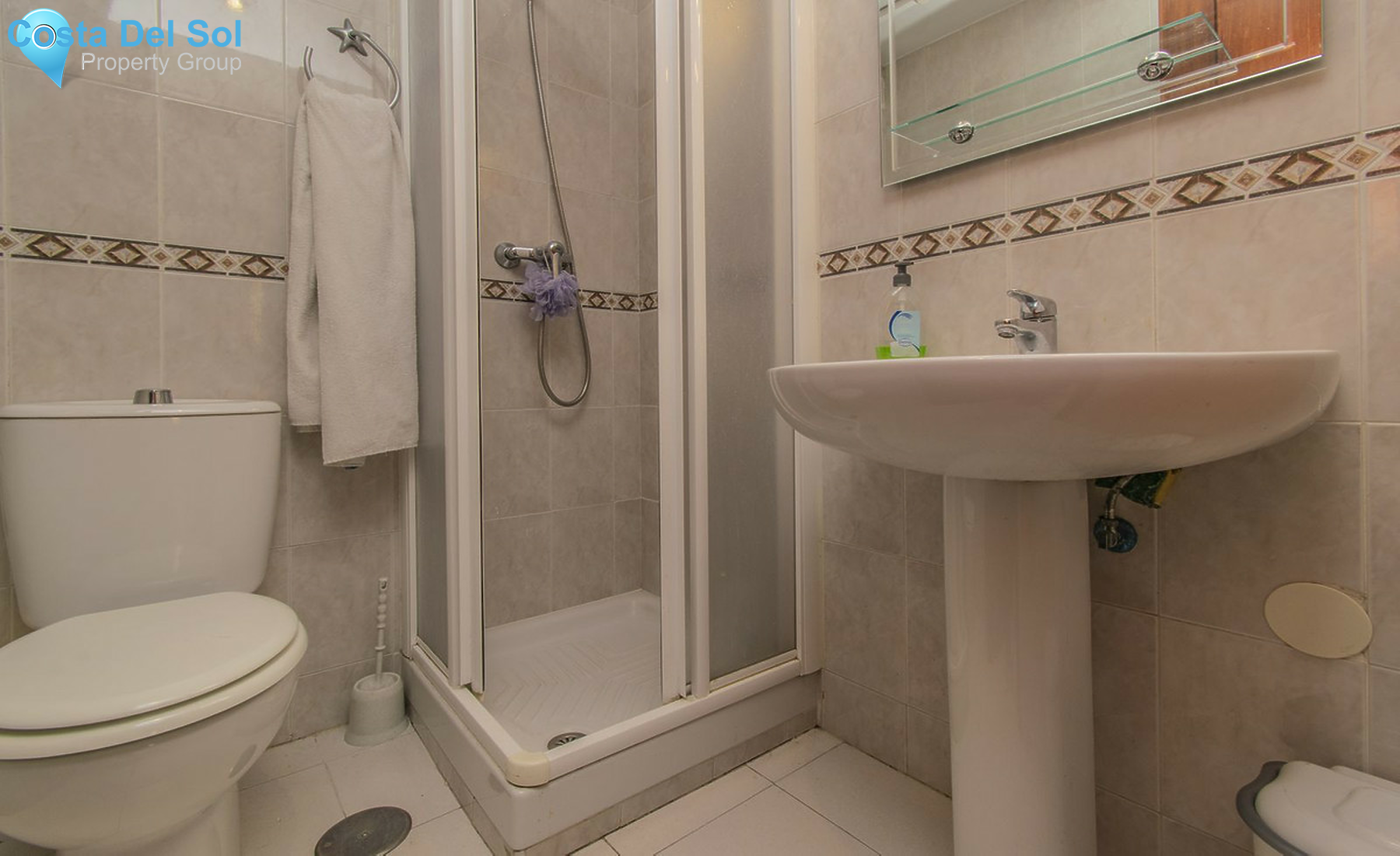 Middle Floor Apartment in Marbella-1408156