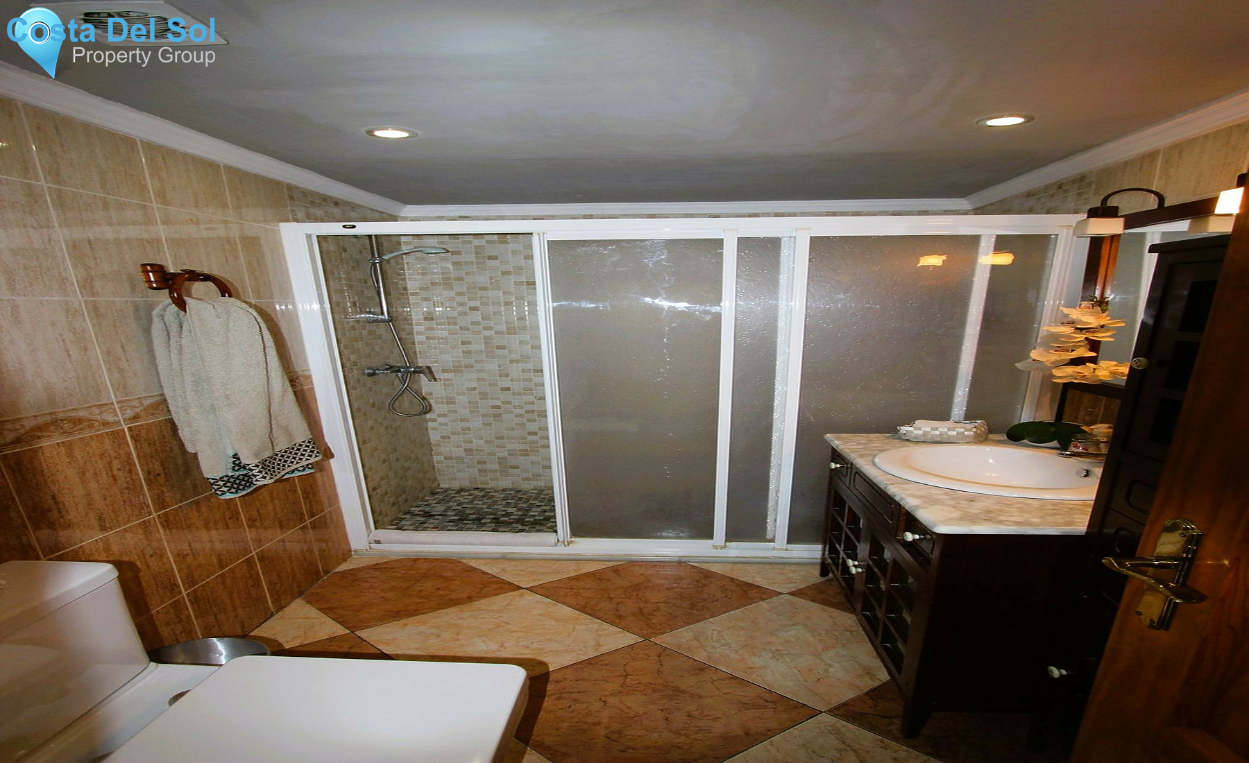 Middle Floor Apartment in Marbella-1415154