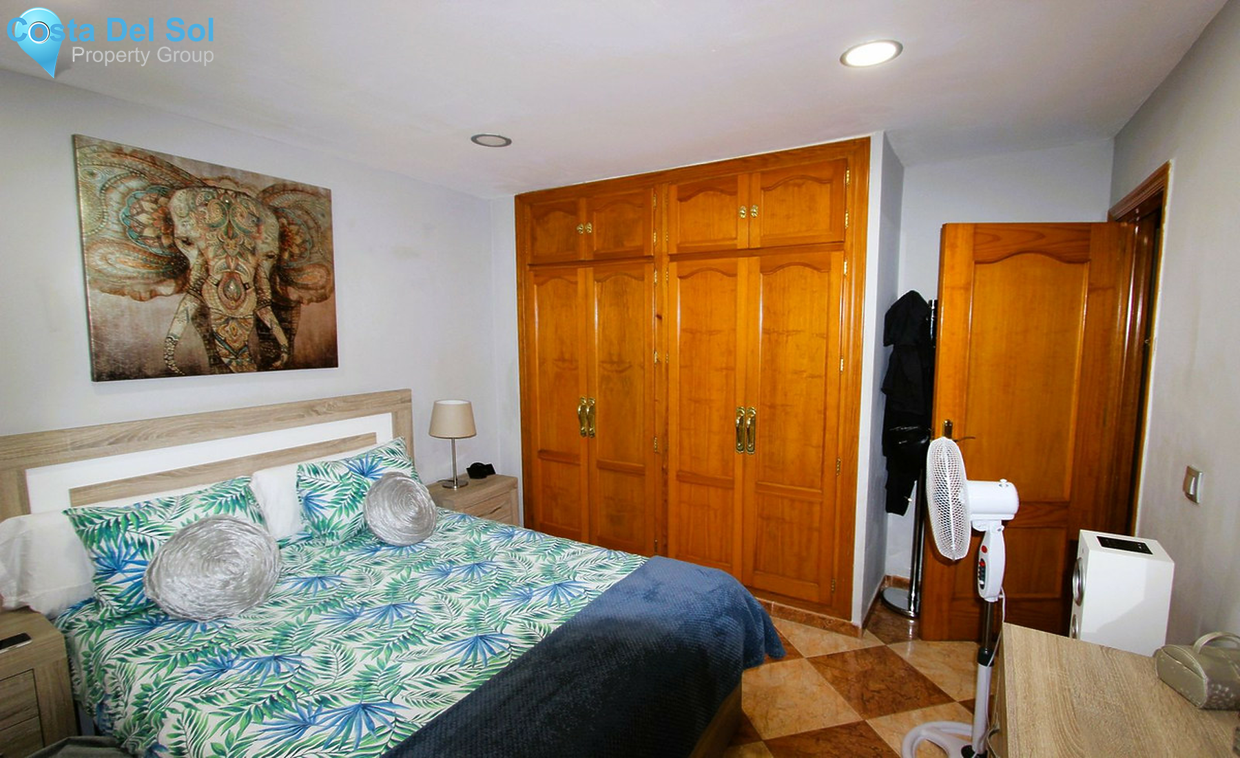 Middle Floor Apartment in Marbella-1415160