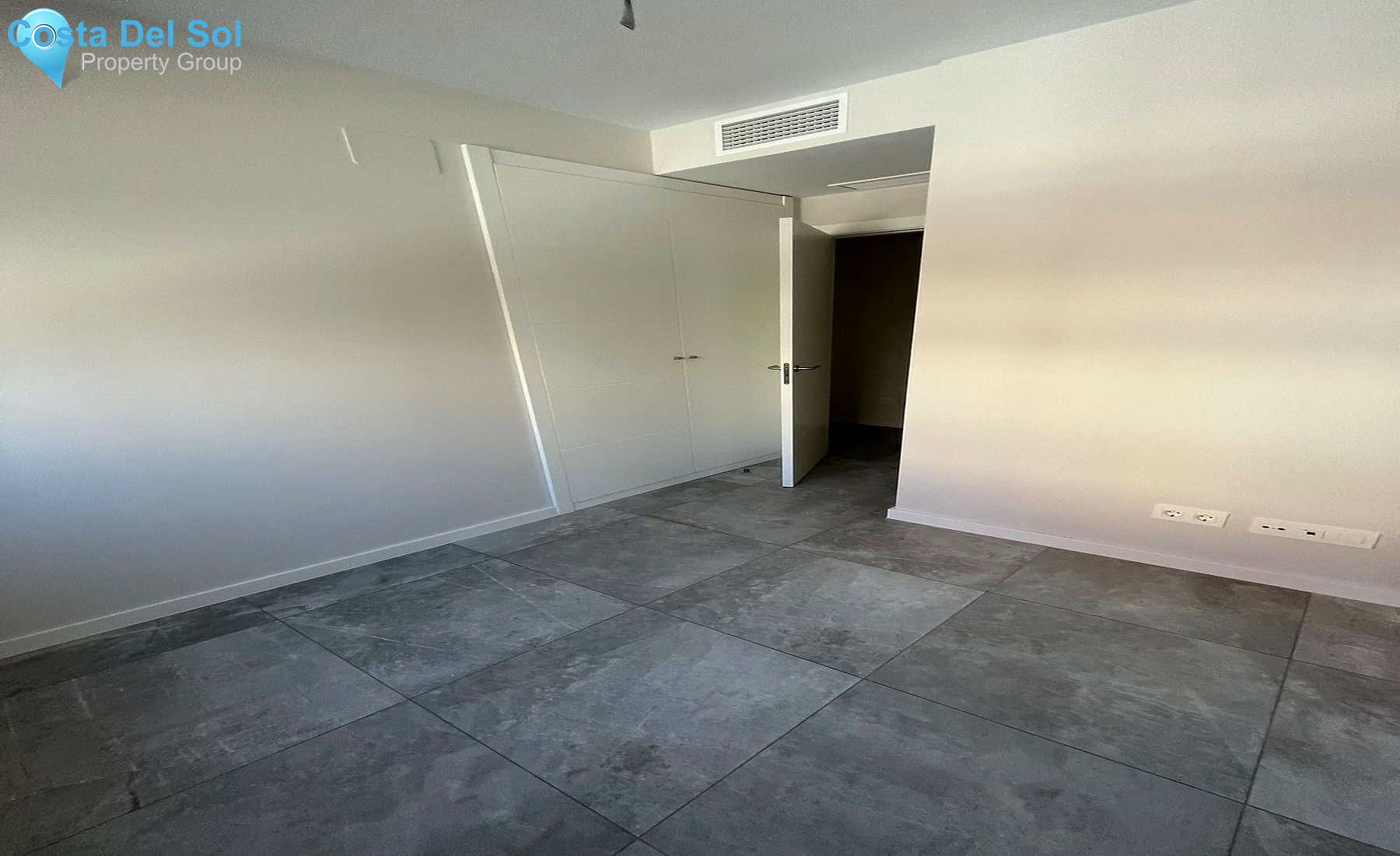 Middle Floor Apartment in Marbella-1437887