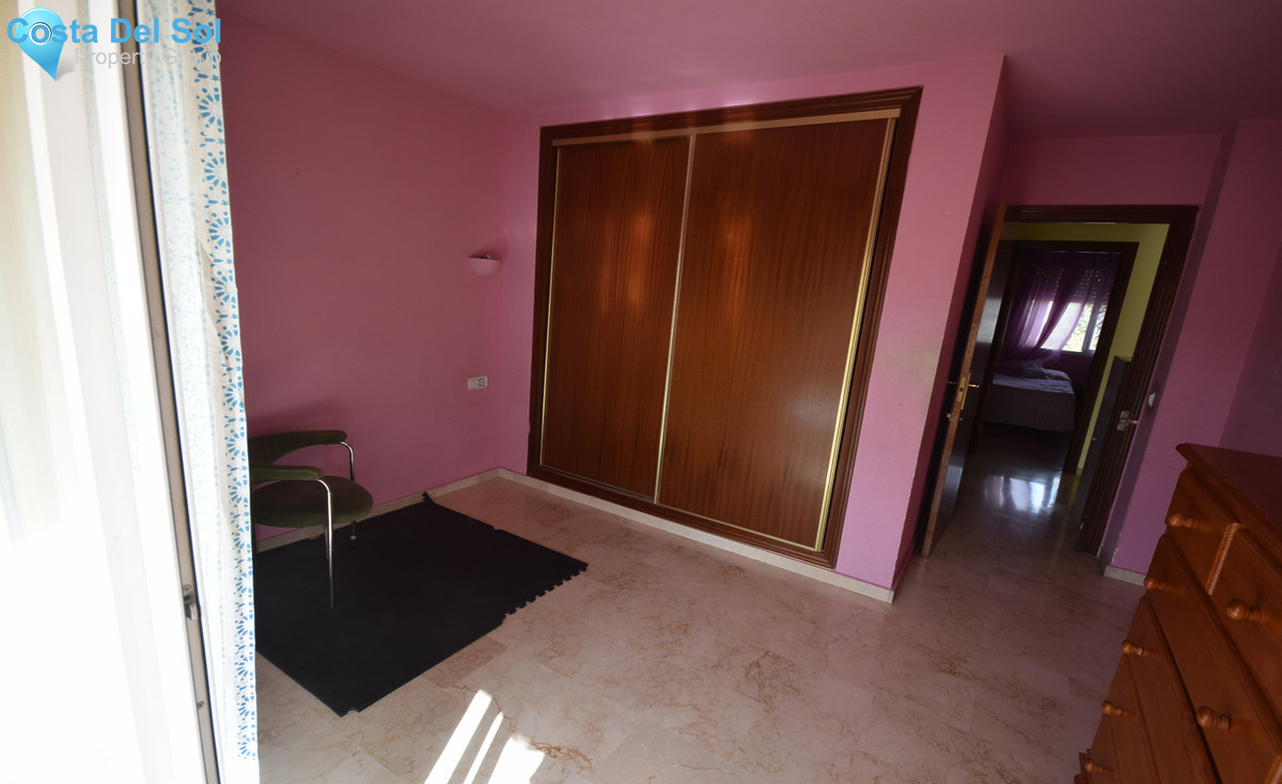 Middle Floor Apartment in Marbella-1450989