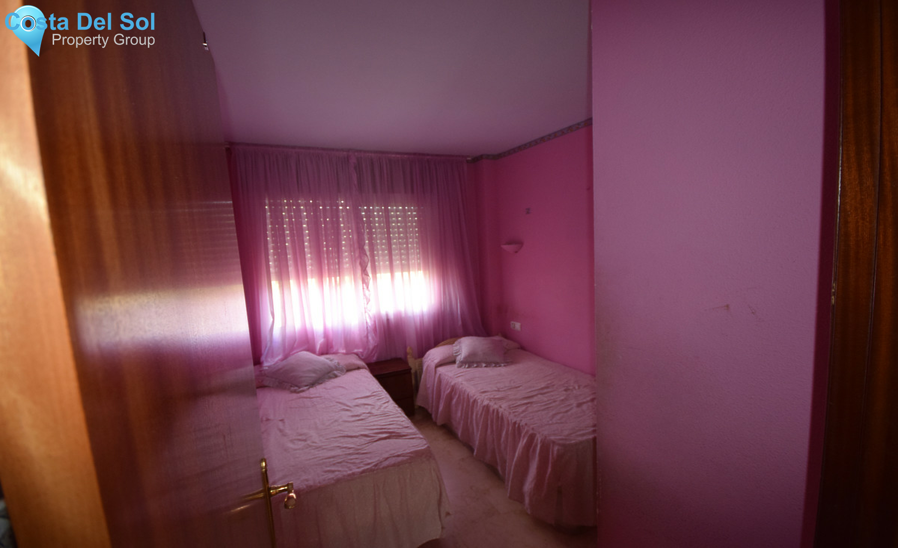 Middle Floor Apartment in Marbella-1450990