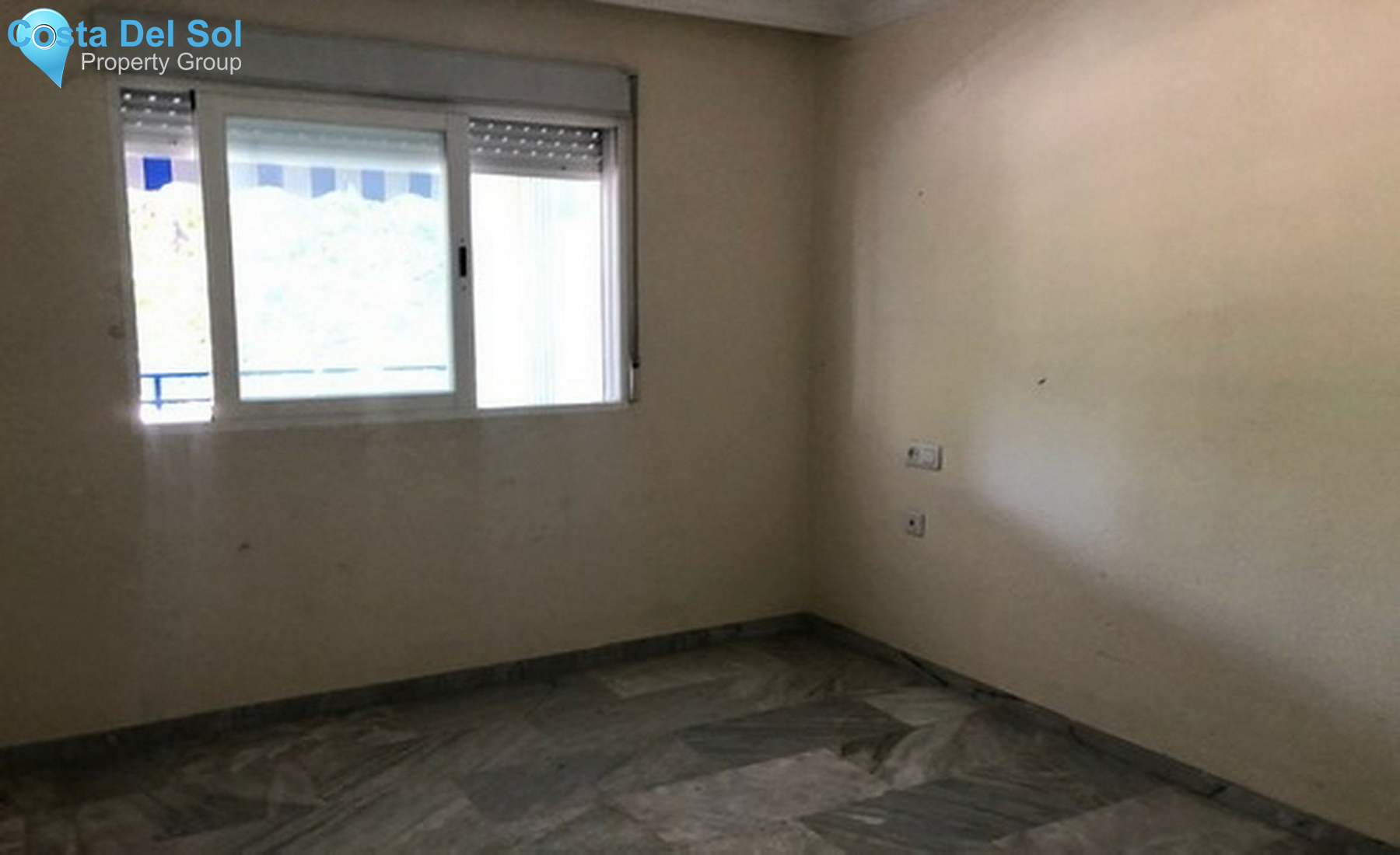 Middle Floor Apartment in Marbella-1456996