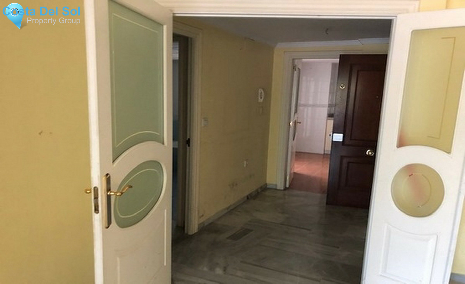 Middle Floor Apartment in Marbella-1456989