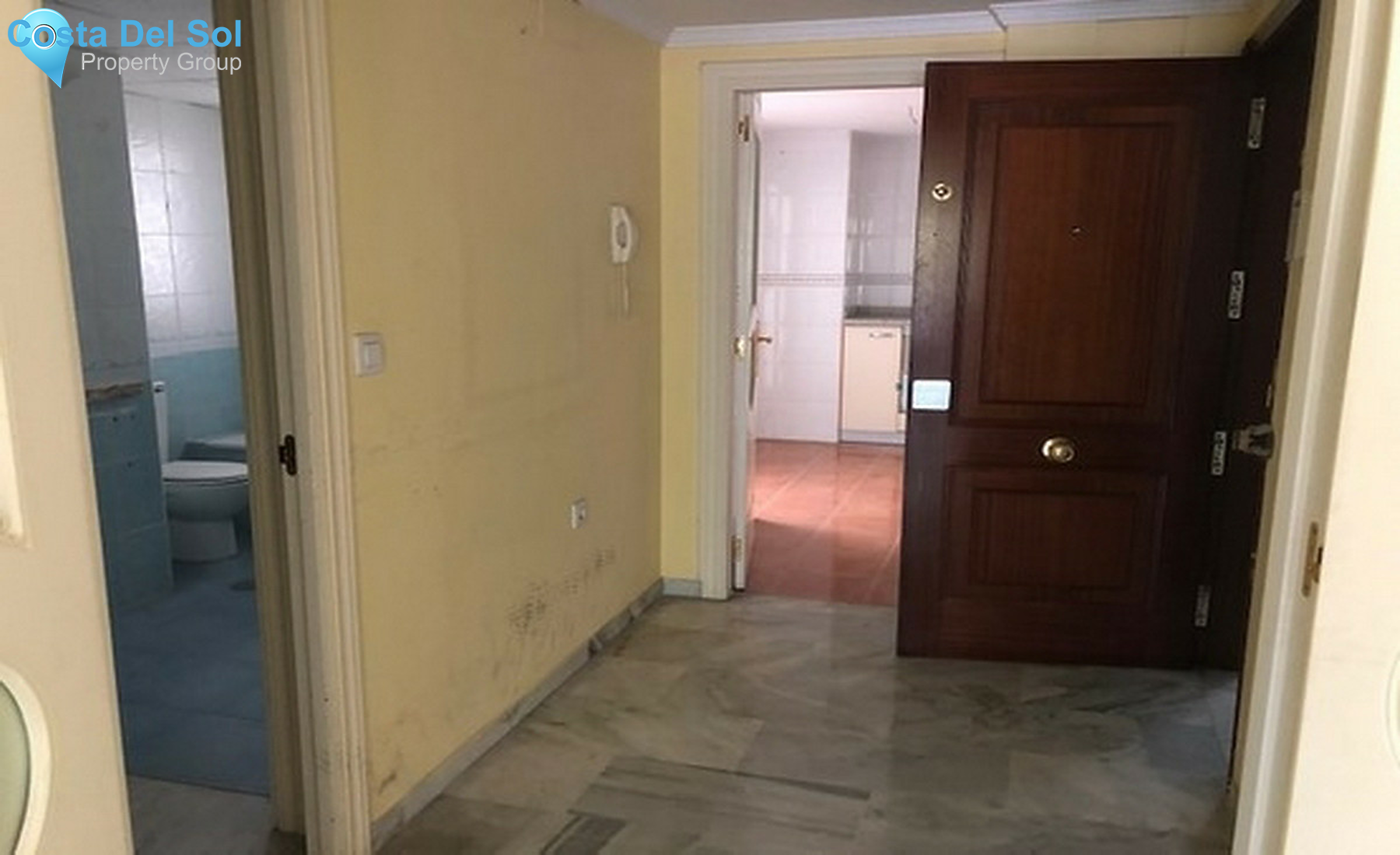 Middle Floor Apartment in Marbella-1456991