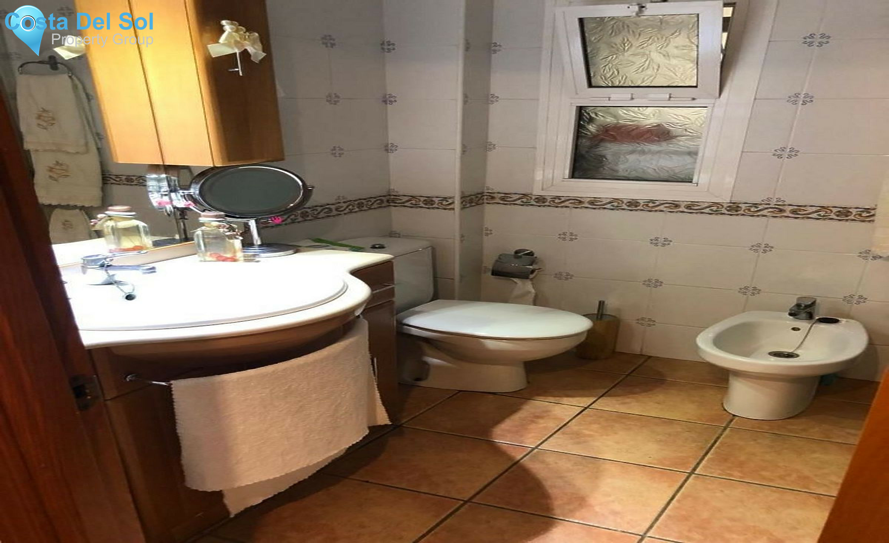 Middle Floor Apartment in Marbella-1475913