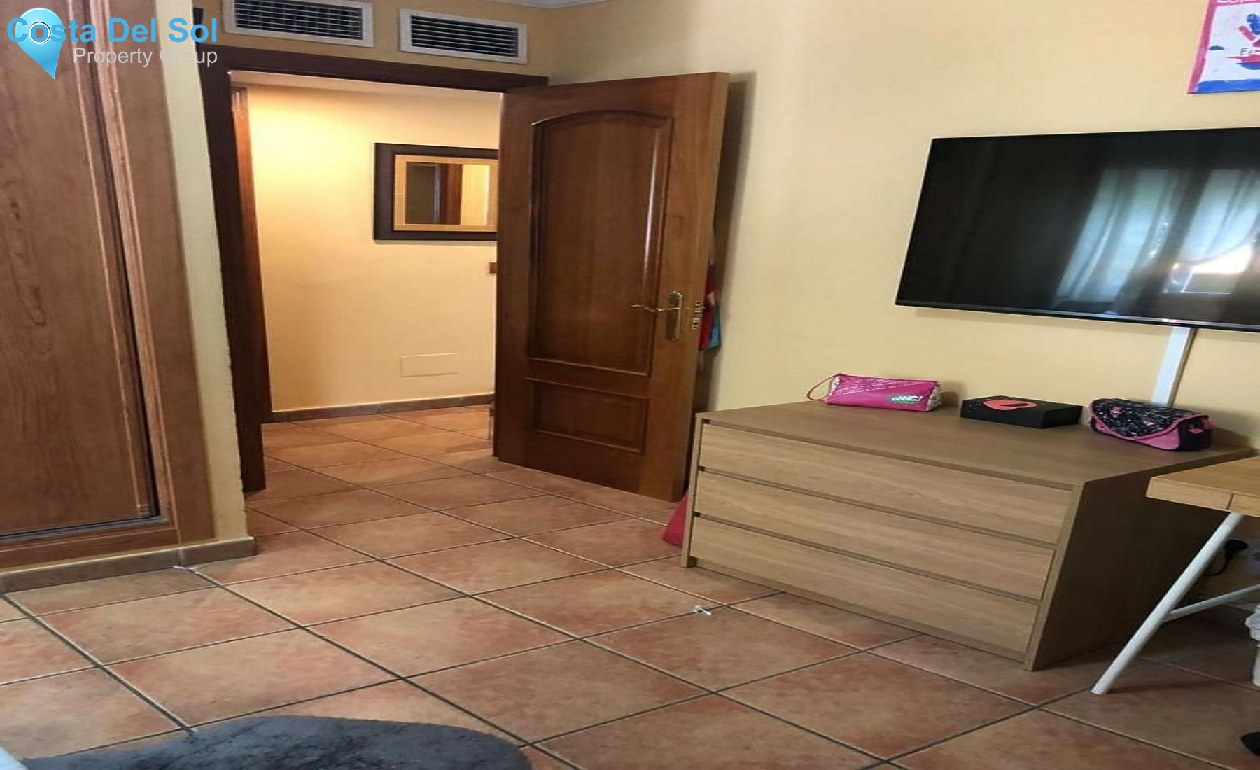 Middle Floor Apartment in Marbella-1475901