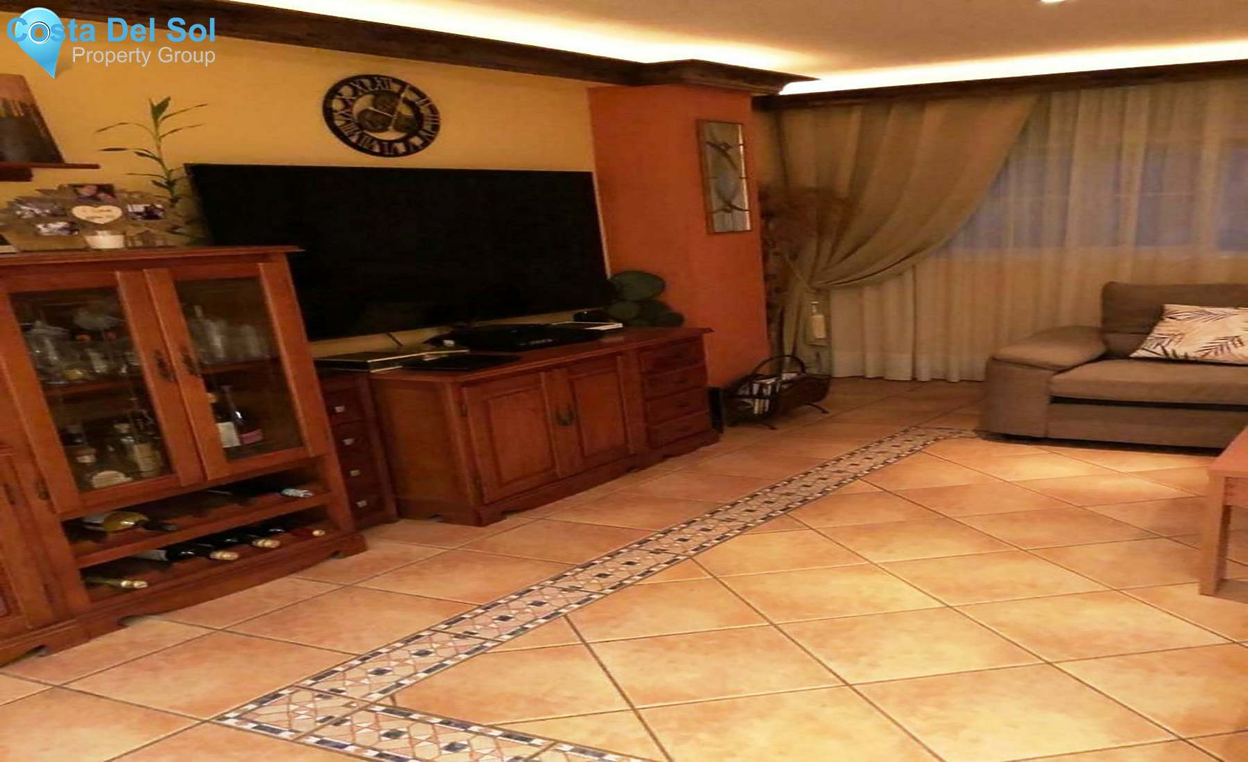 Middle Floor Apartment in Marbella-1475904