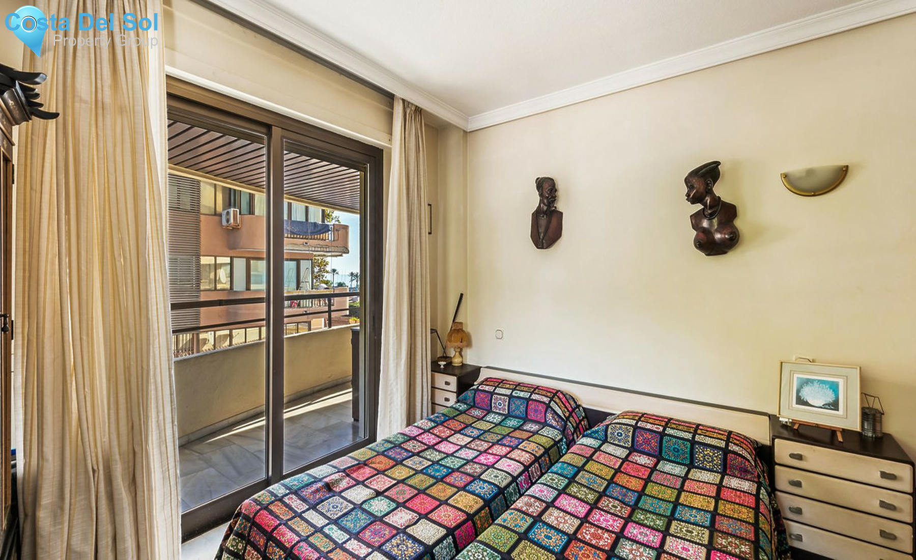 Middle Floor Apartment in Marbella-1499705