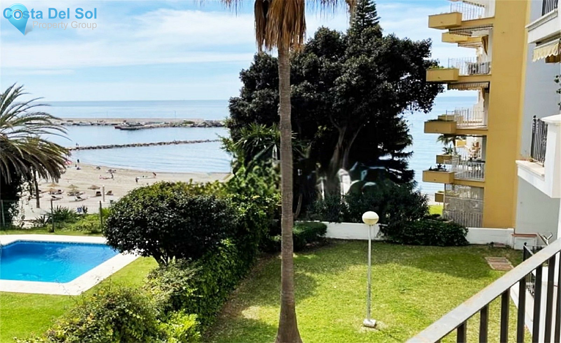 Middle Floor Apartment in Marbella-1524274