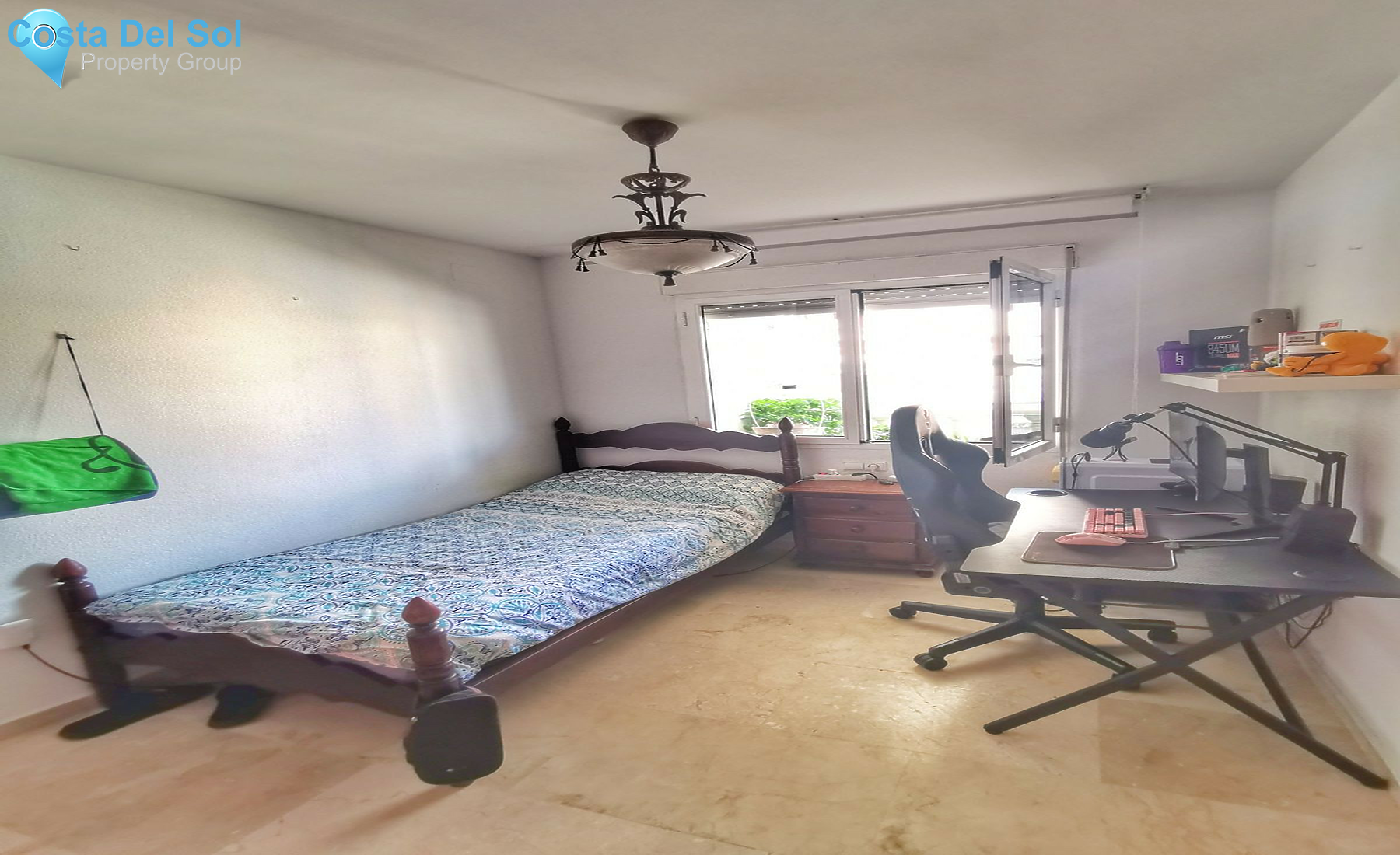 Middle Floor Apartment in Marbella-1527449