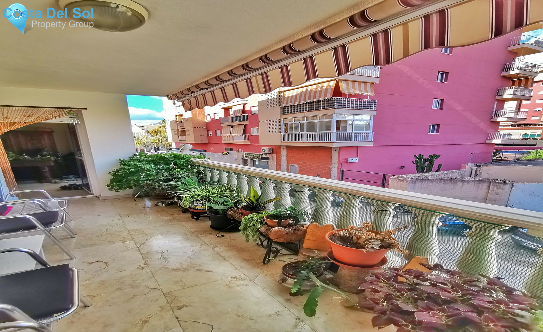 Middle Floor Apartment in Marbella-1527437
