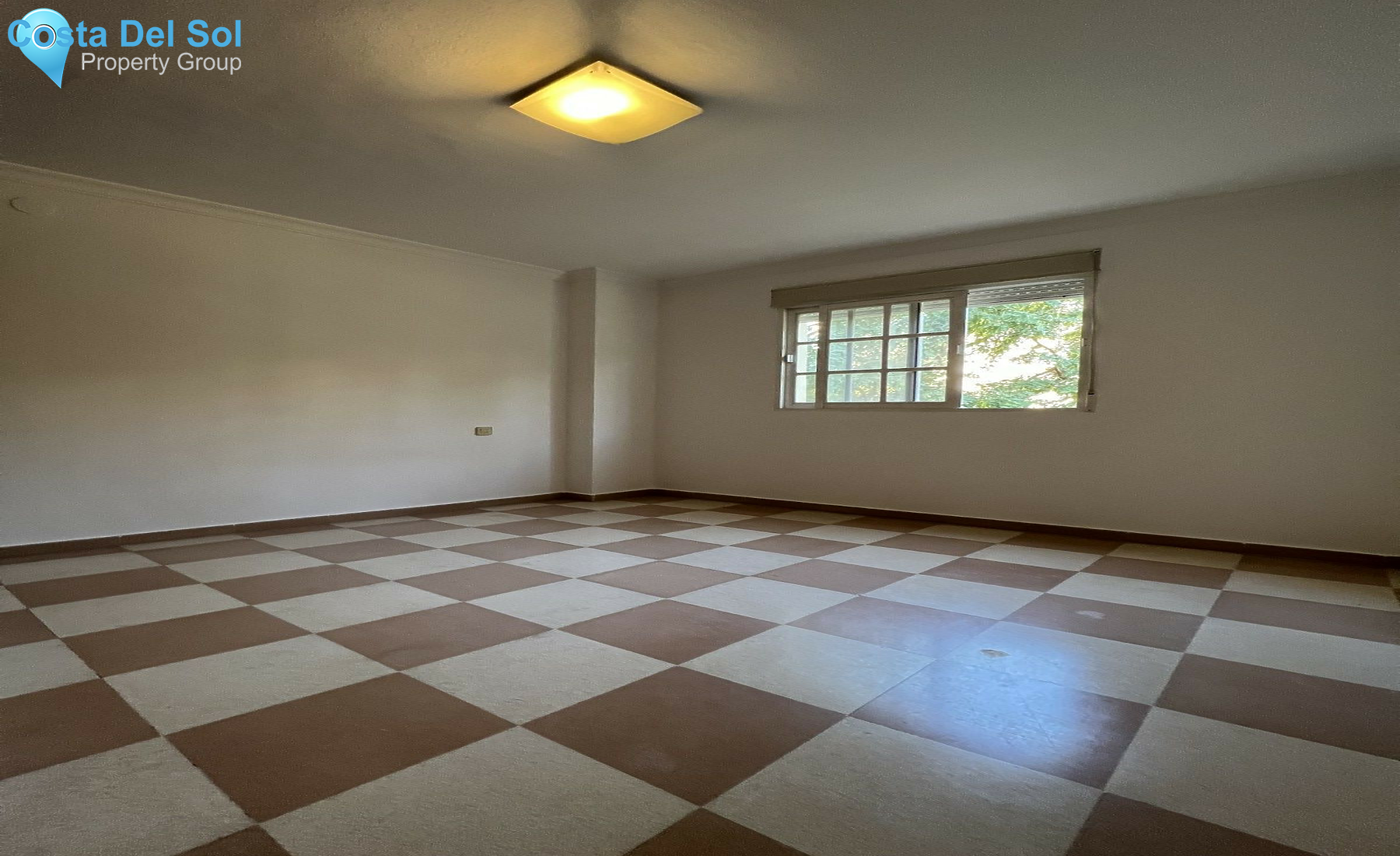 Middle Floor Apartment in Marbella-1529368