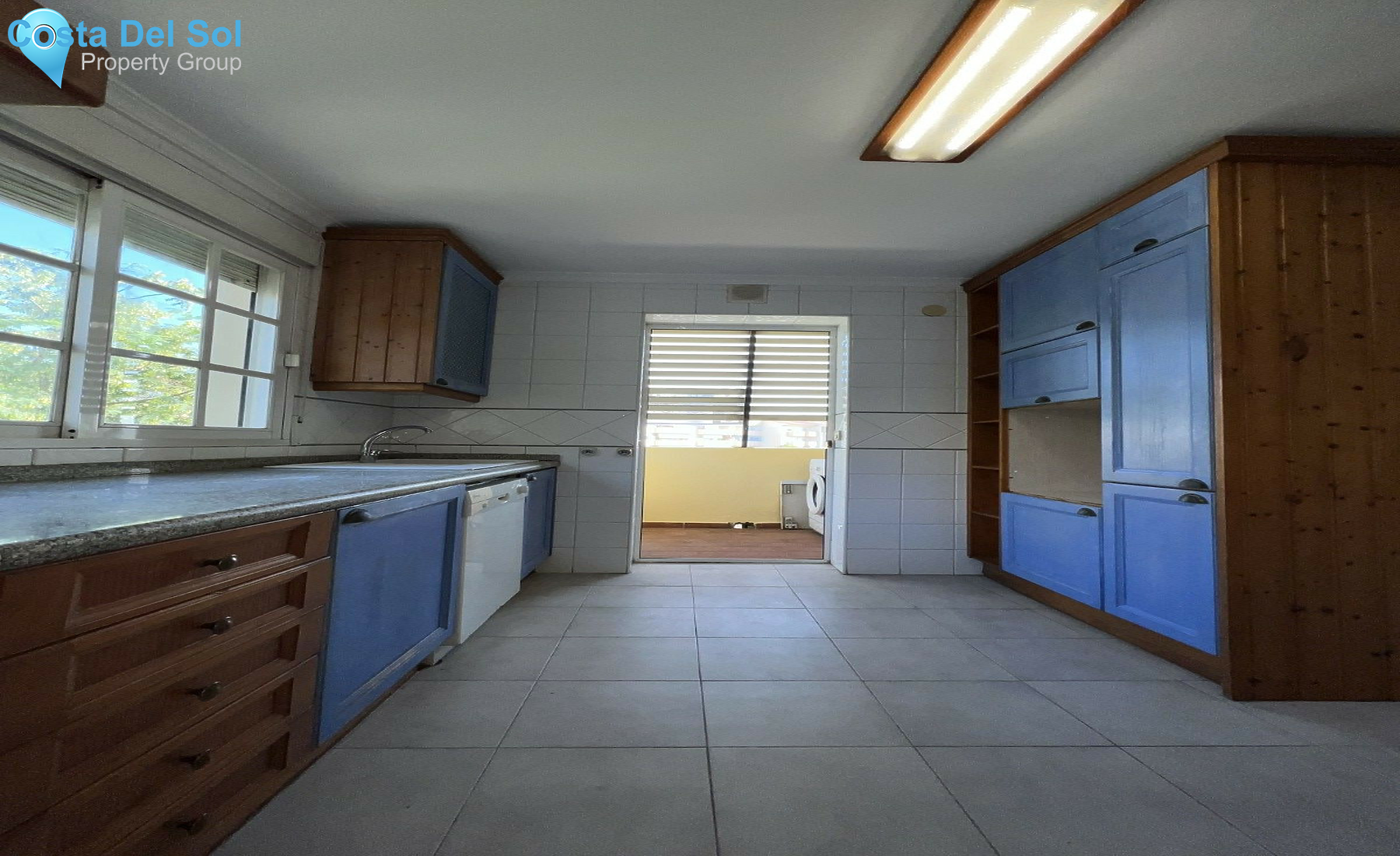 Middle Floor Apartment in Marbella-1529362