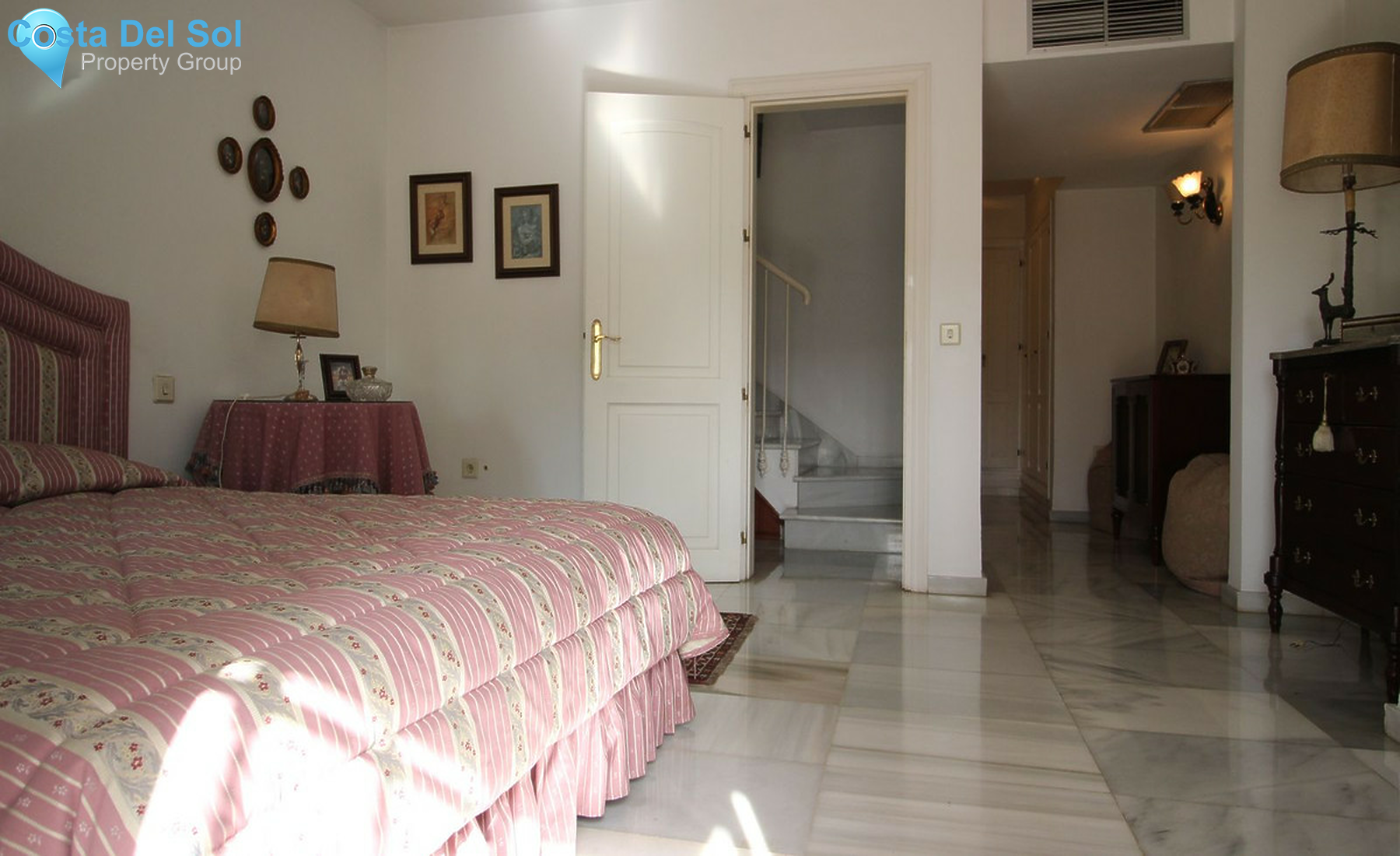 Middle Floor Apartment in Marbella-1542096