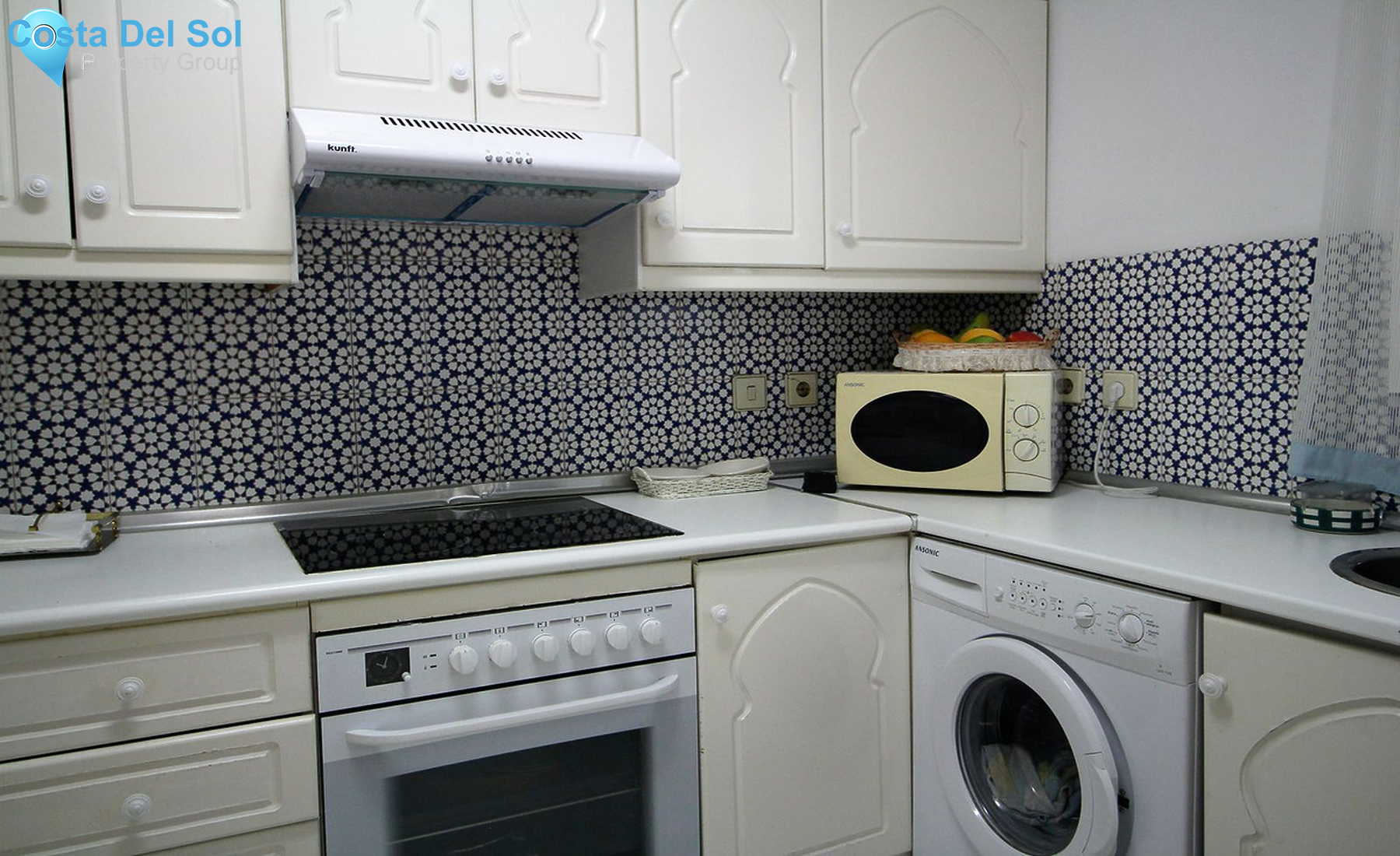 Middle Floor Apartment in Marbella-1542093