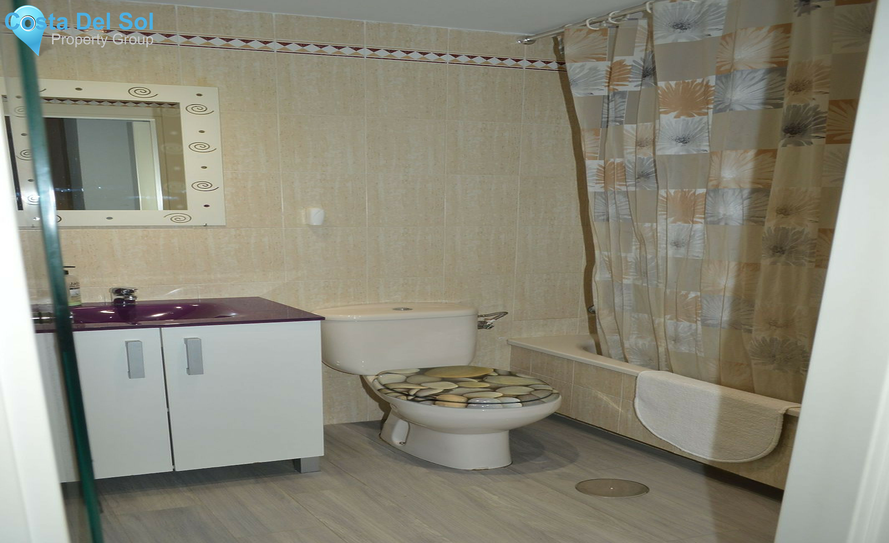 Middle Floor Apartment in Marbella-1556013