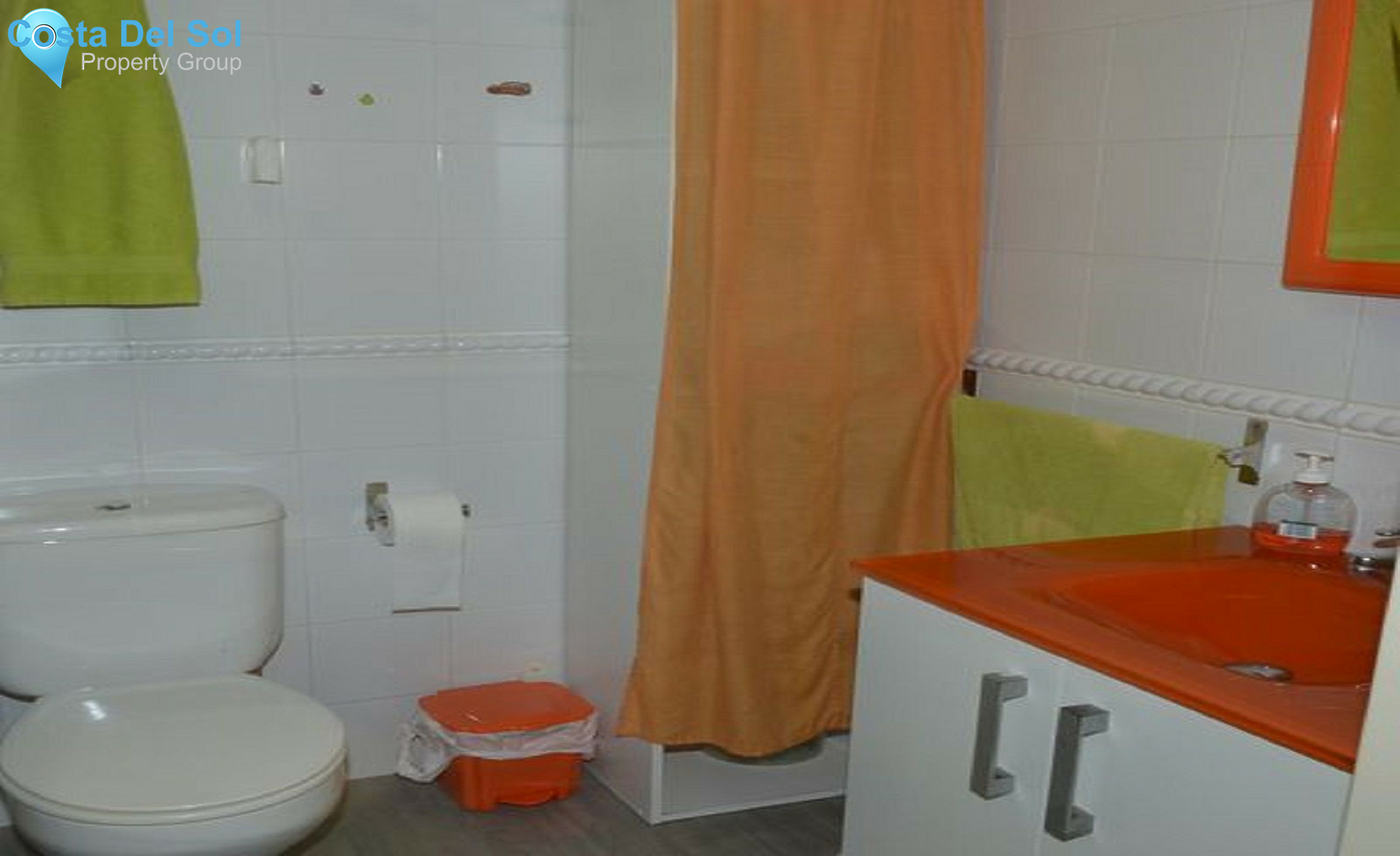 Middle Floor Apartment in Marbella-1555999