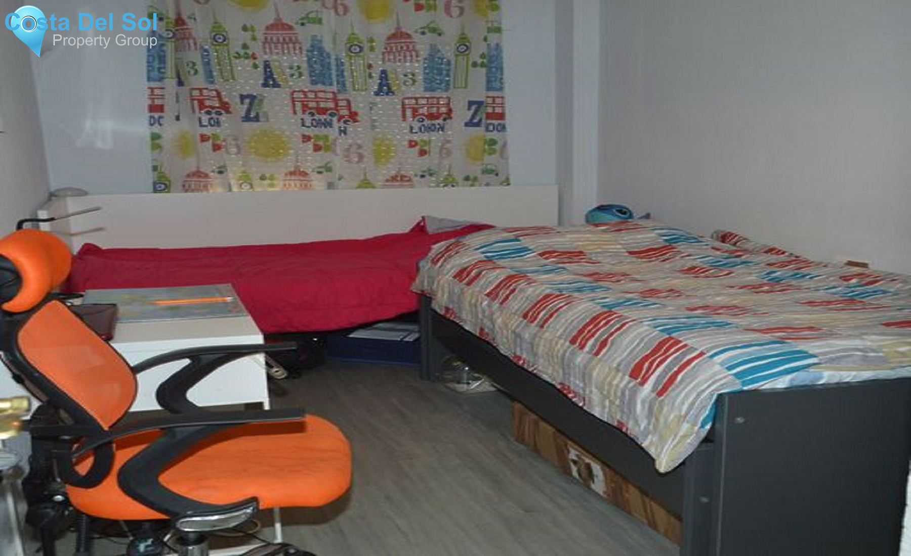 Middle Floor Apartment in Marbella-1556000