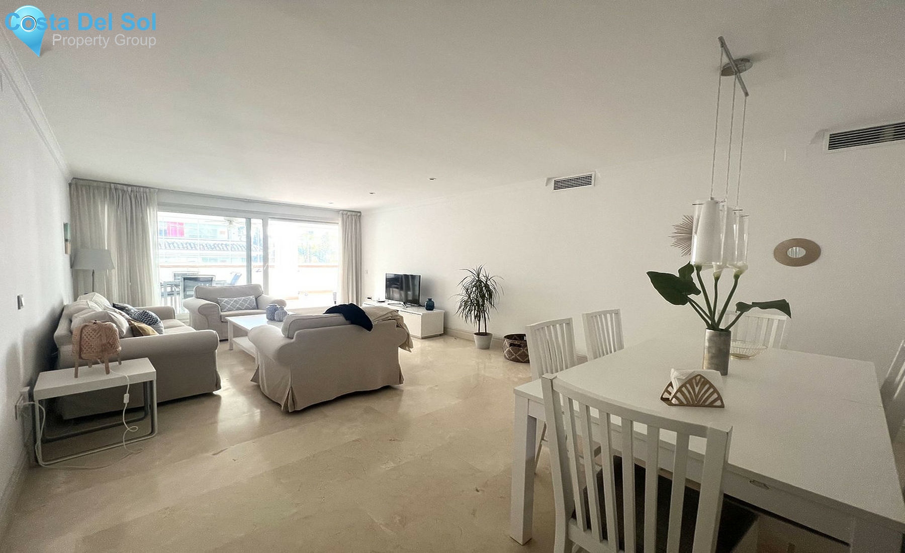 Middle Floor Apartment in Marbella-1556148
