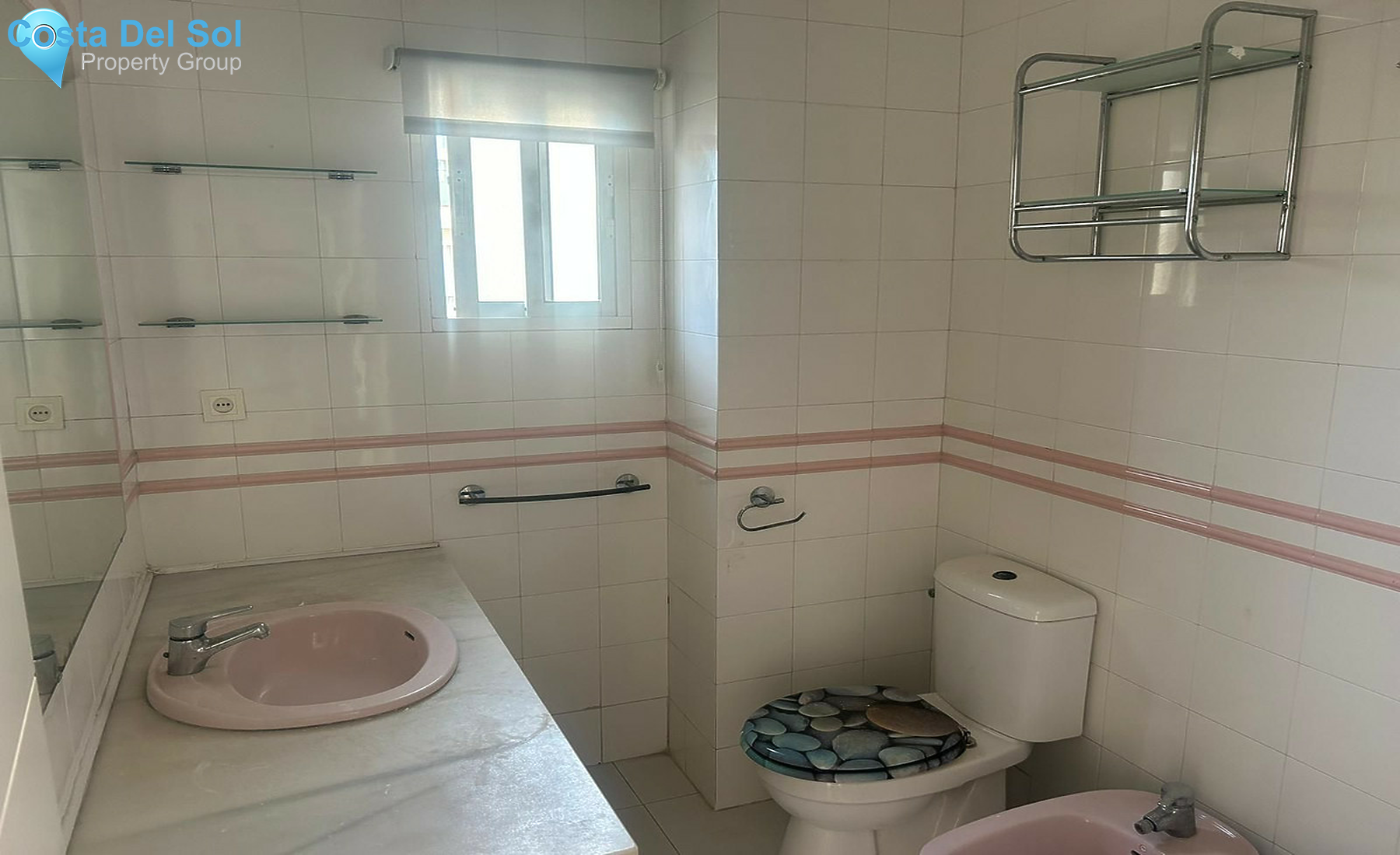 Middle Floor Apartment in Marbella-1558557
