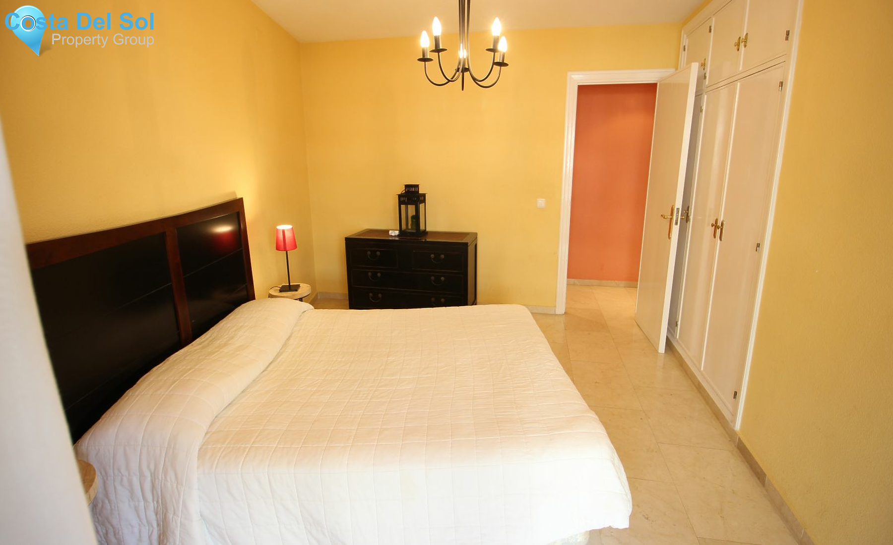 Middle Floor Apartment in Marbella-1128074