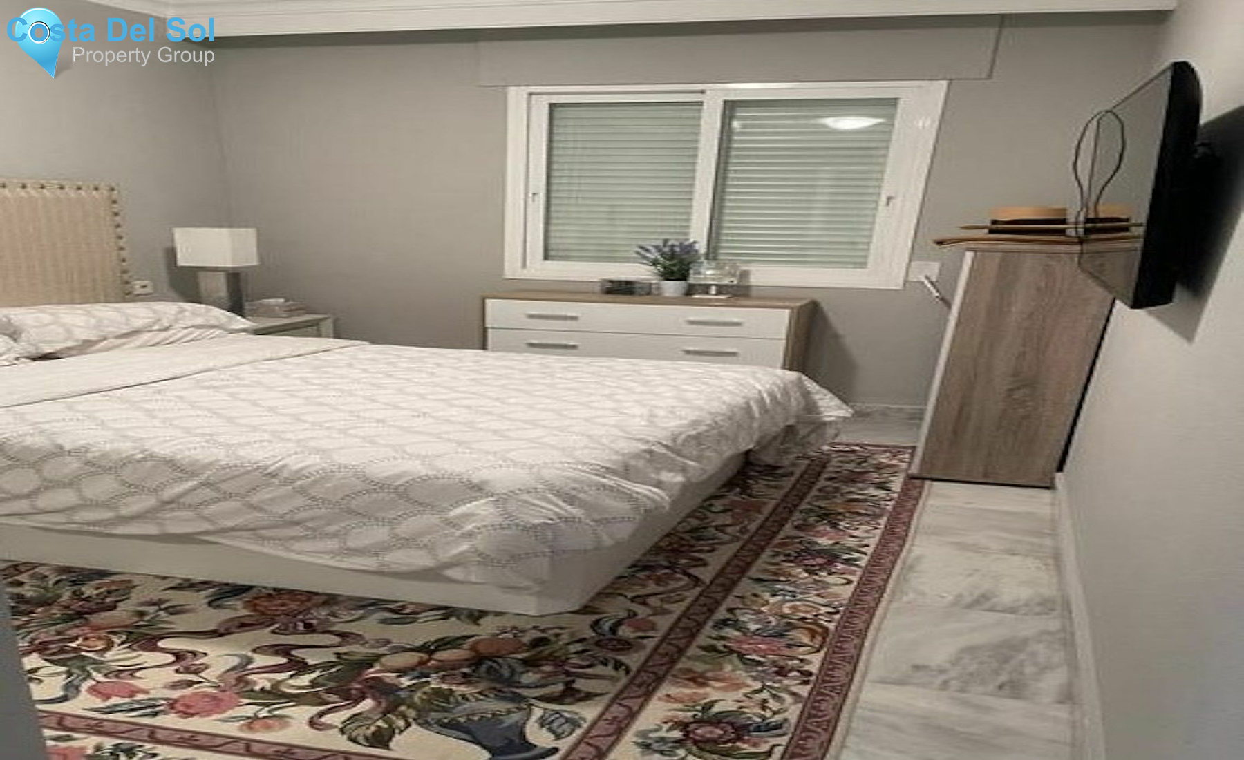 Middle Floor Apartment in Marbella-1129170