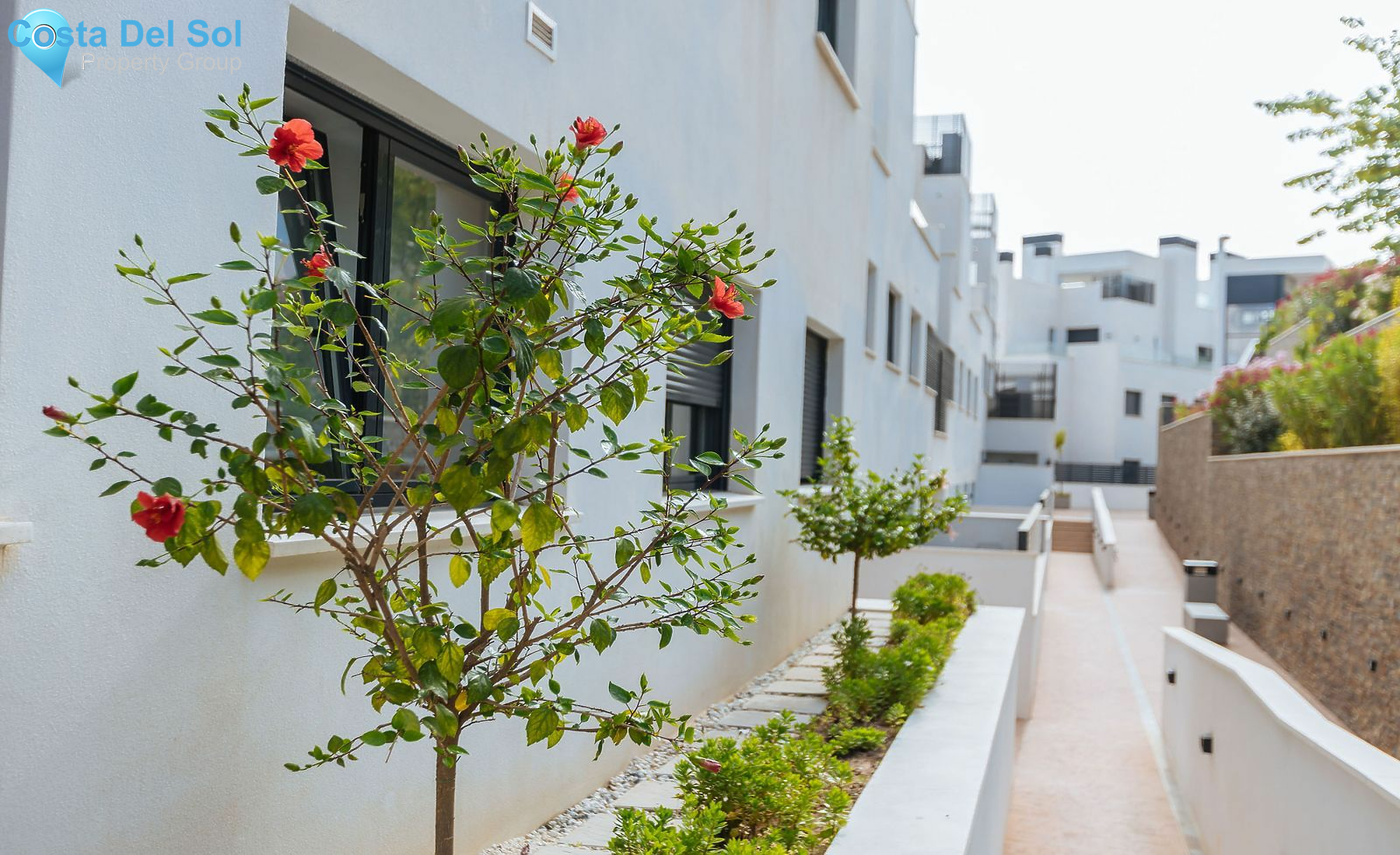 Middle Floor Apartment in Marbella-1130736