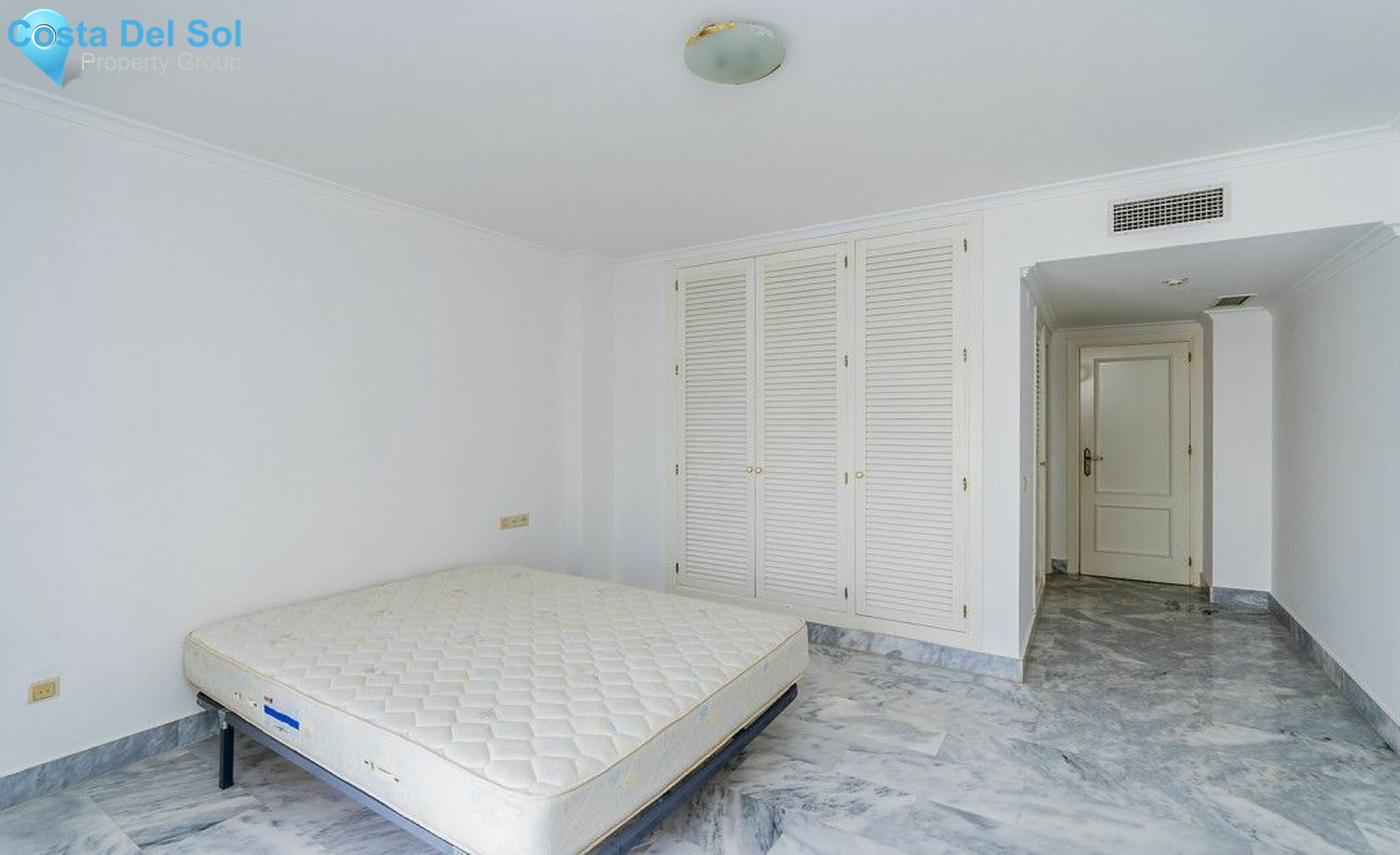 Middle Floor Apartment in Marbella-1138981