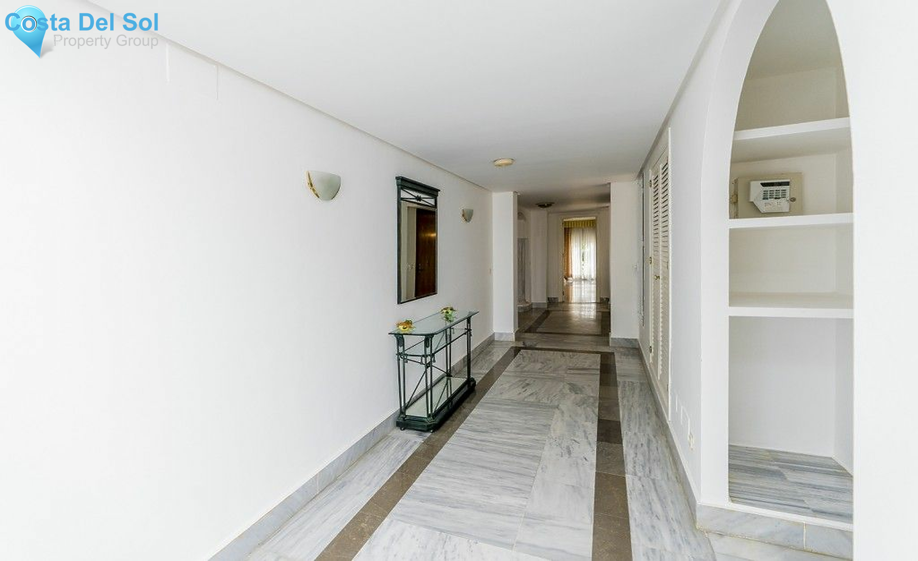 Middle Floor Apartment in Marbella-1138988