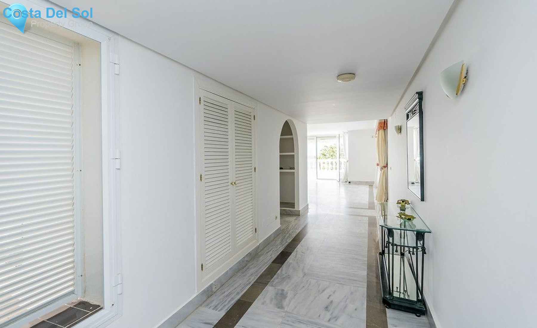 Middle Floor Apartment in Marbella-1138989