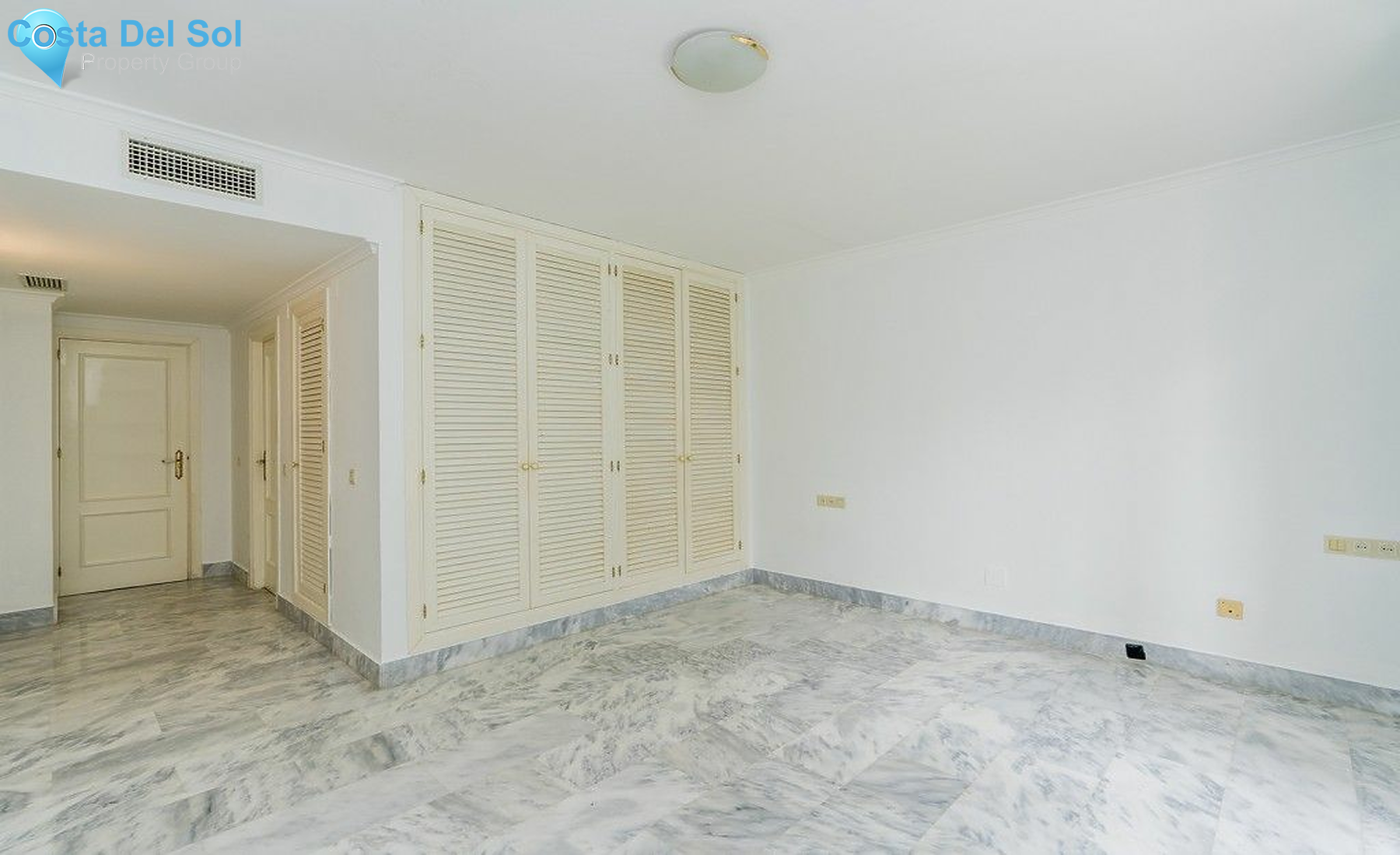 Middle Floor Apartment in Marbella-1138977