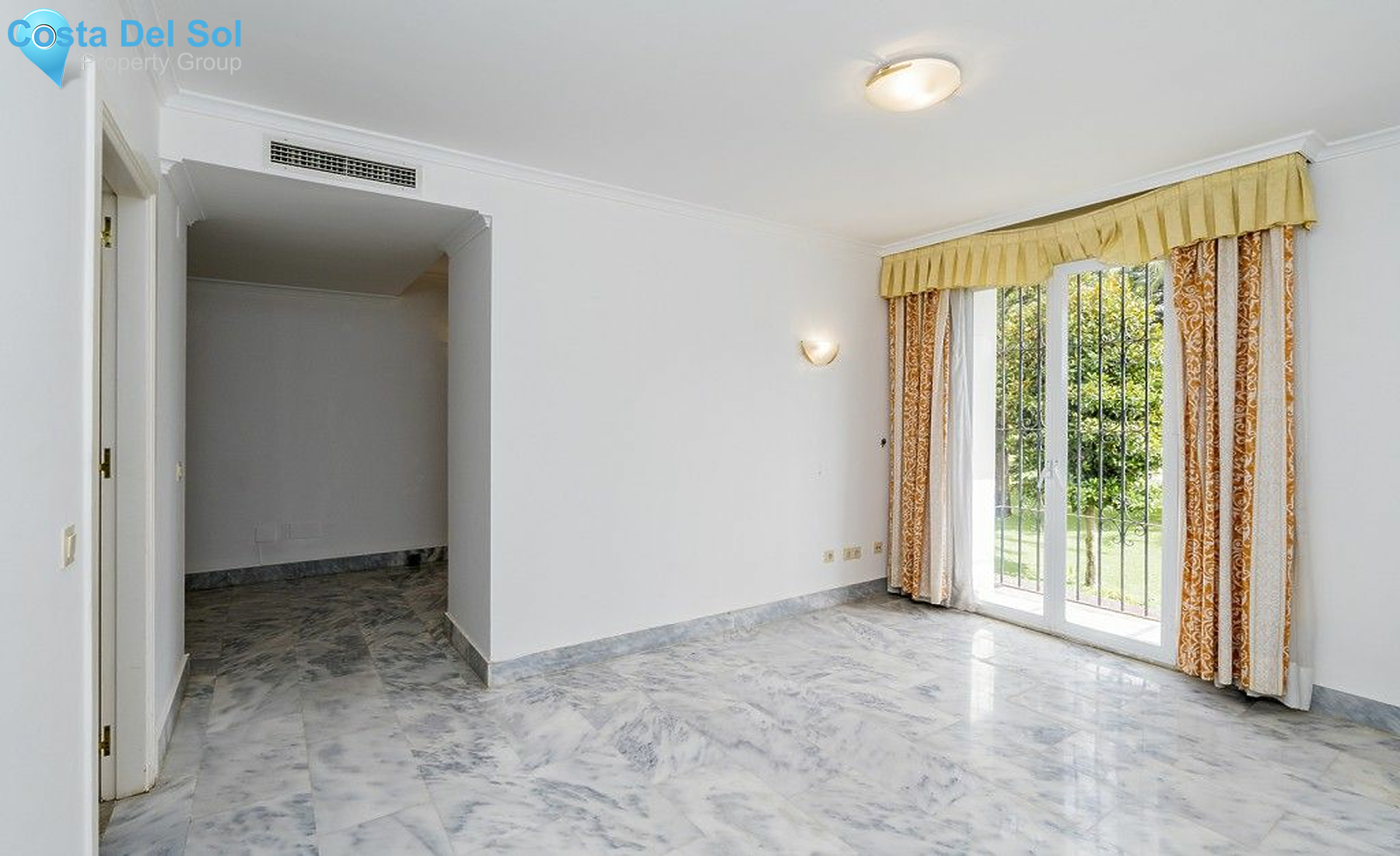 Middle Floor Apartment in Marbella-1138979