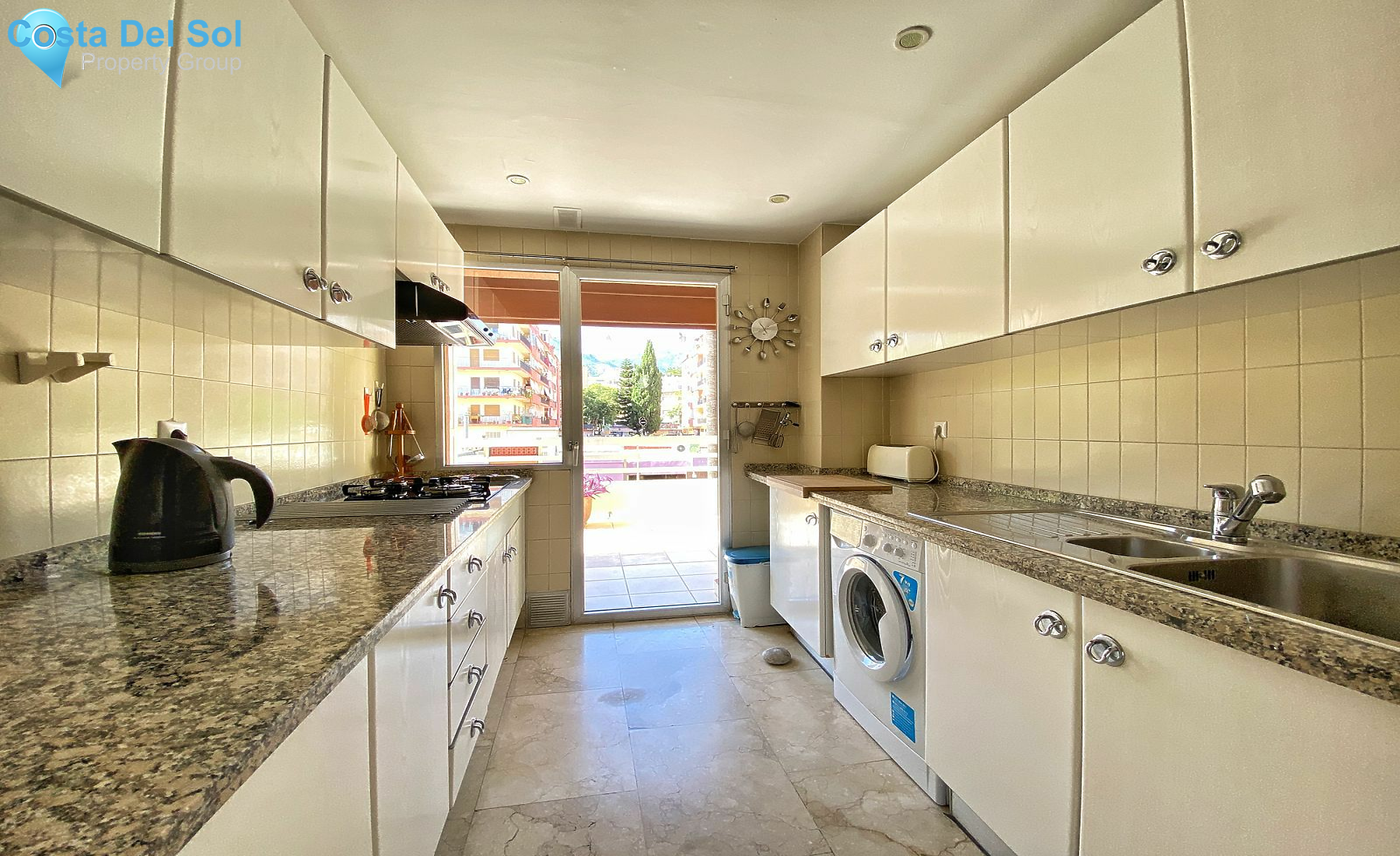 Middle Floor Apartment in Marbella-1170265
