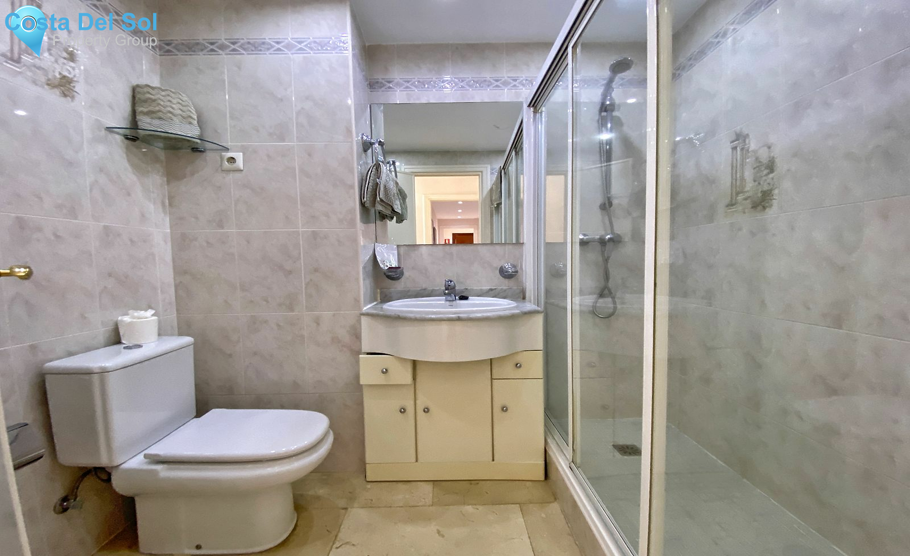 Middle Floor Apartment in Marbella-1170261