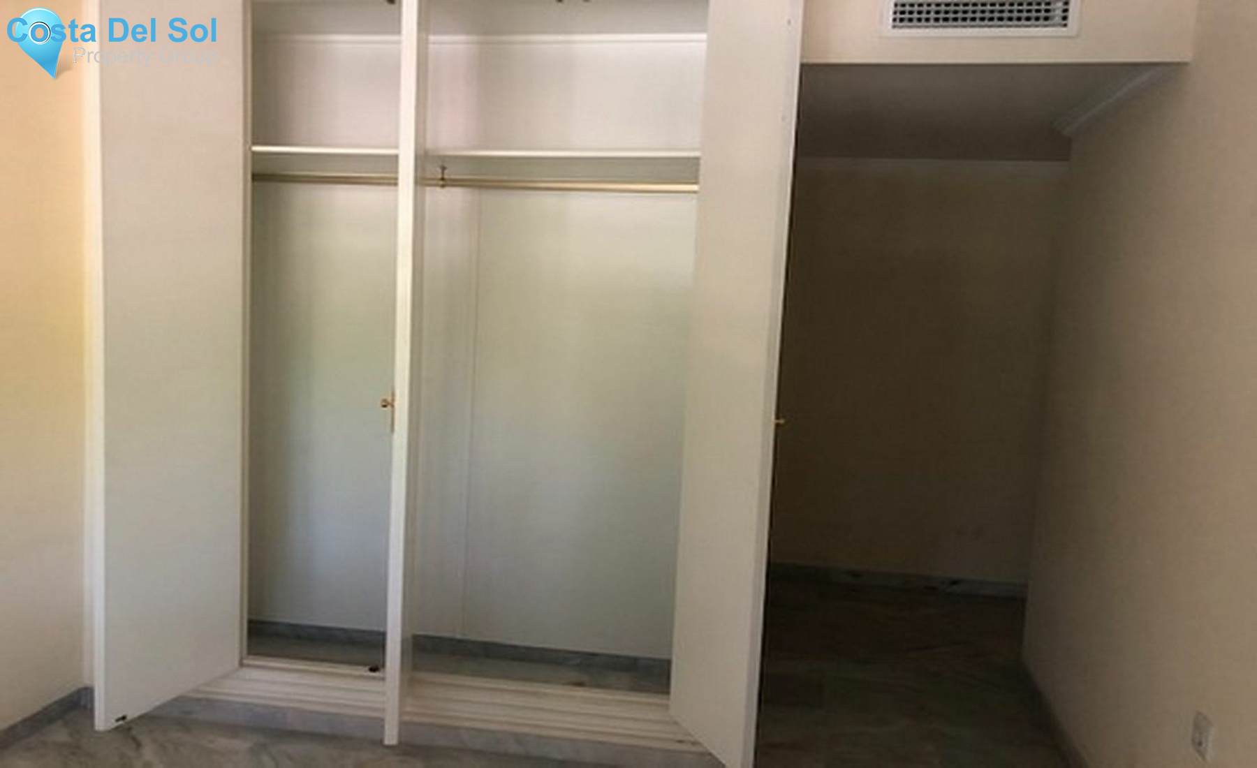 Middle Floor Apartment in Marbella-1170511