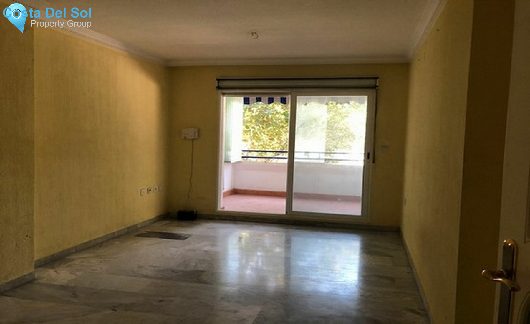 Middle Floor Apartment in Marbella-1170501