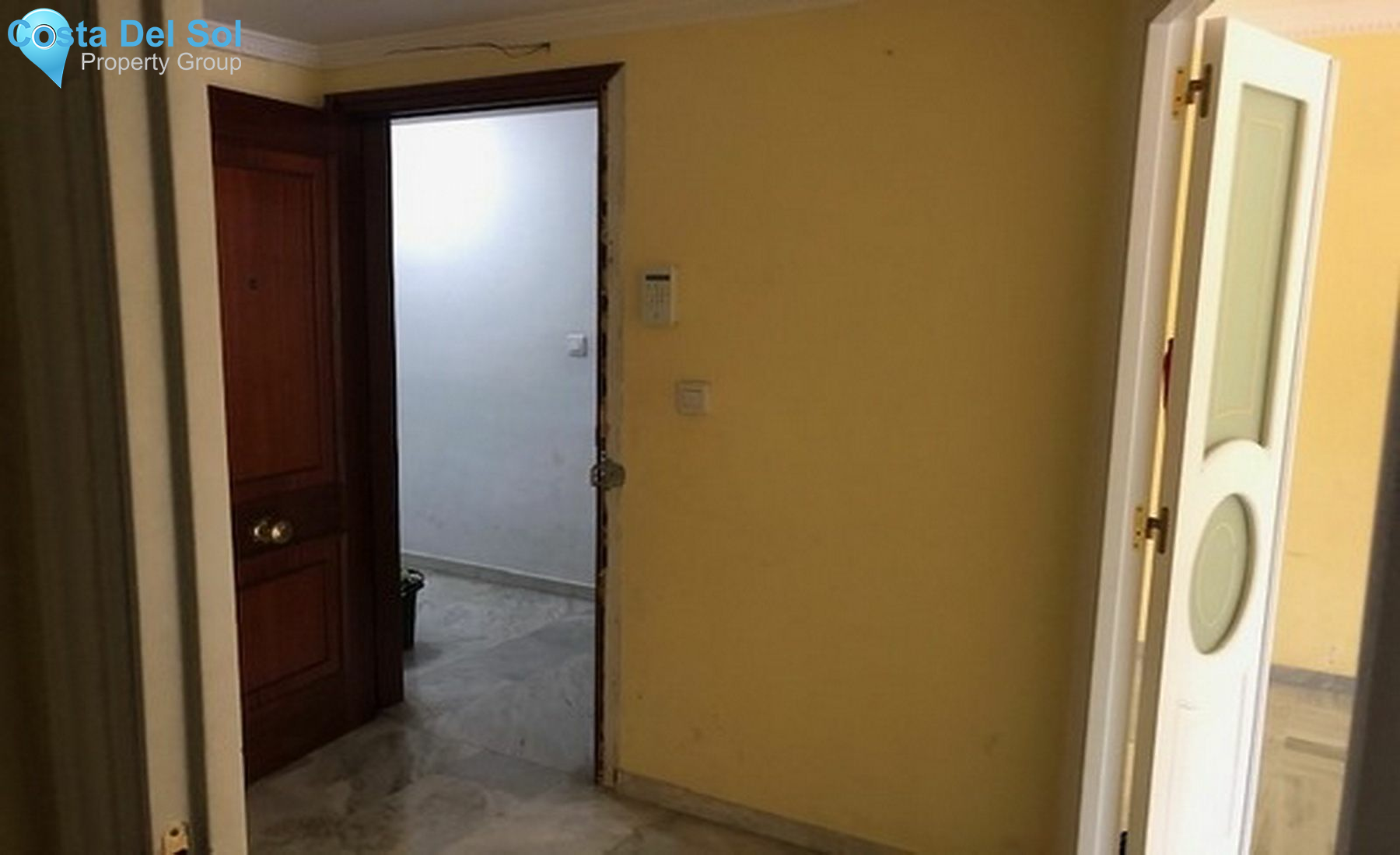Middle Floor Apartment in Marbella-1170504