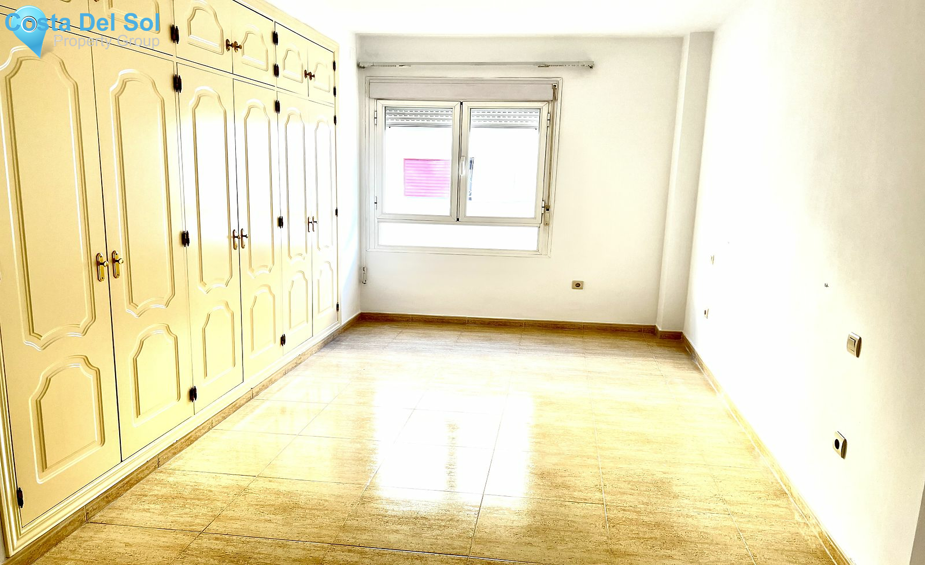 Middle Floor Apartment in Marbella-1171850