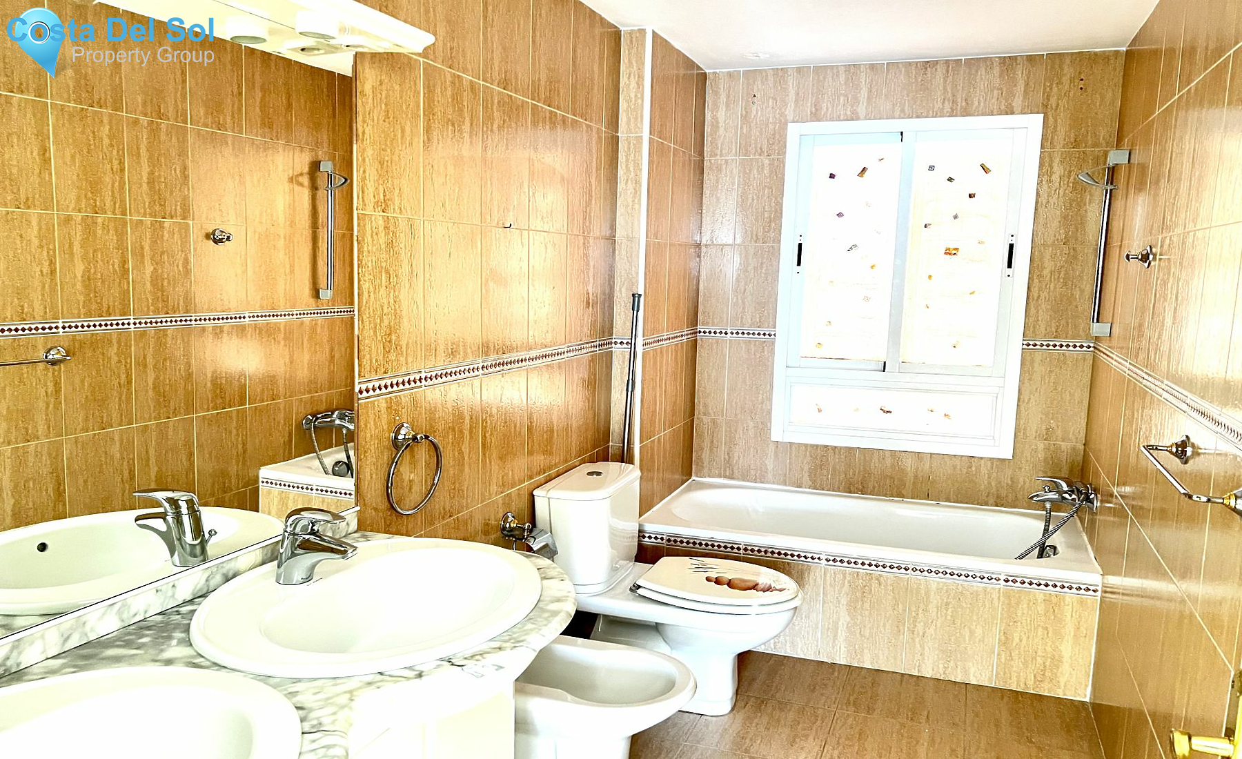 Middle Floor Apartment in Marbella-1171851