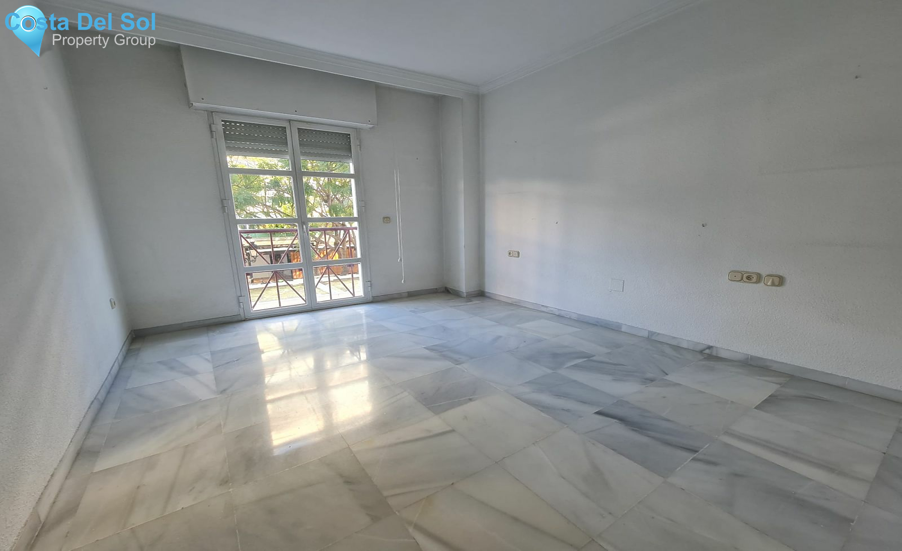 Middle Floor Apartment in Marbella-1180133
