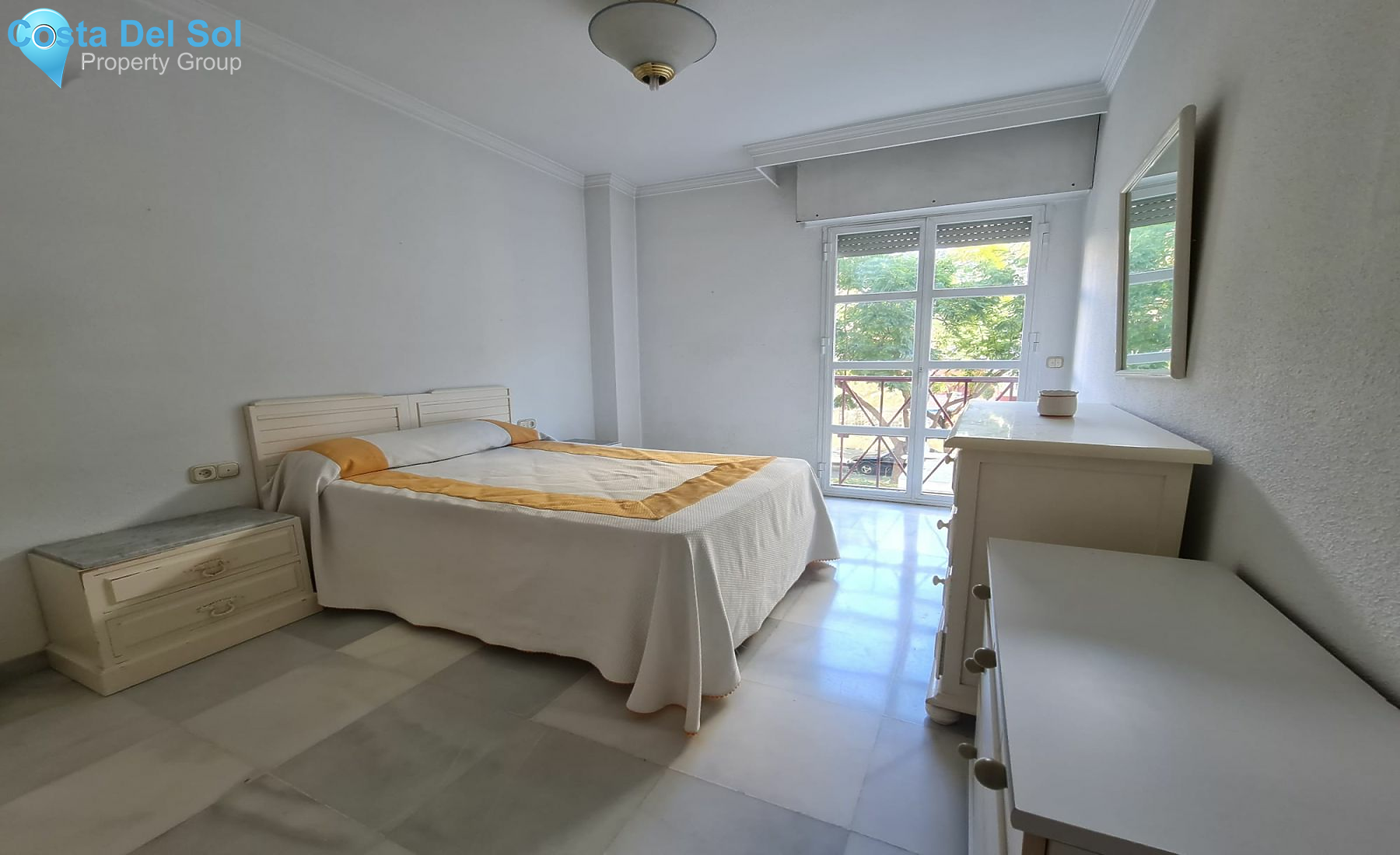 Middle Floor Apartment in Marbella-1180134