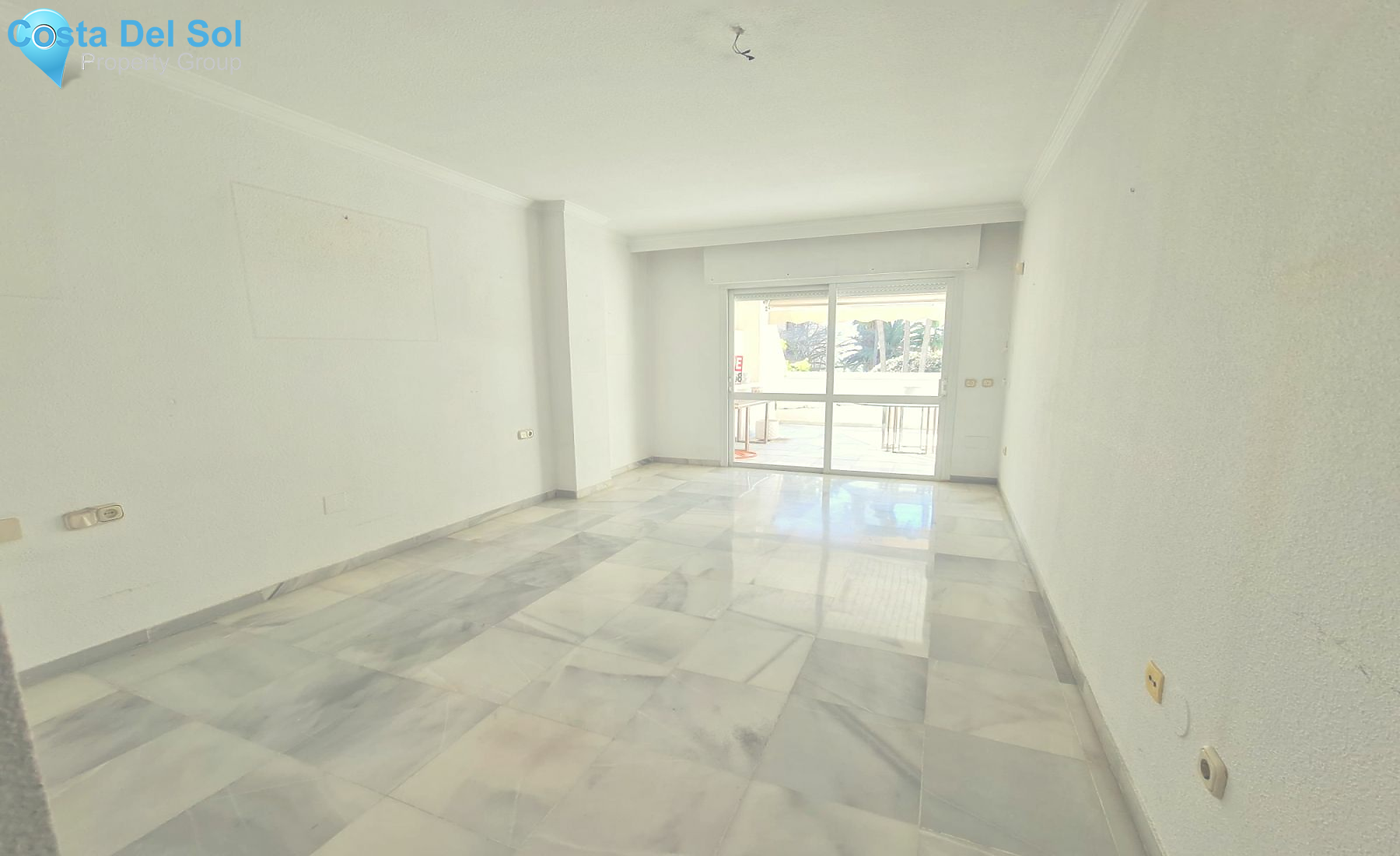 Middle Floor Apartment in Marbella-1180125