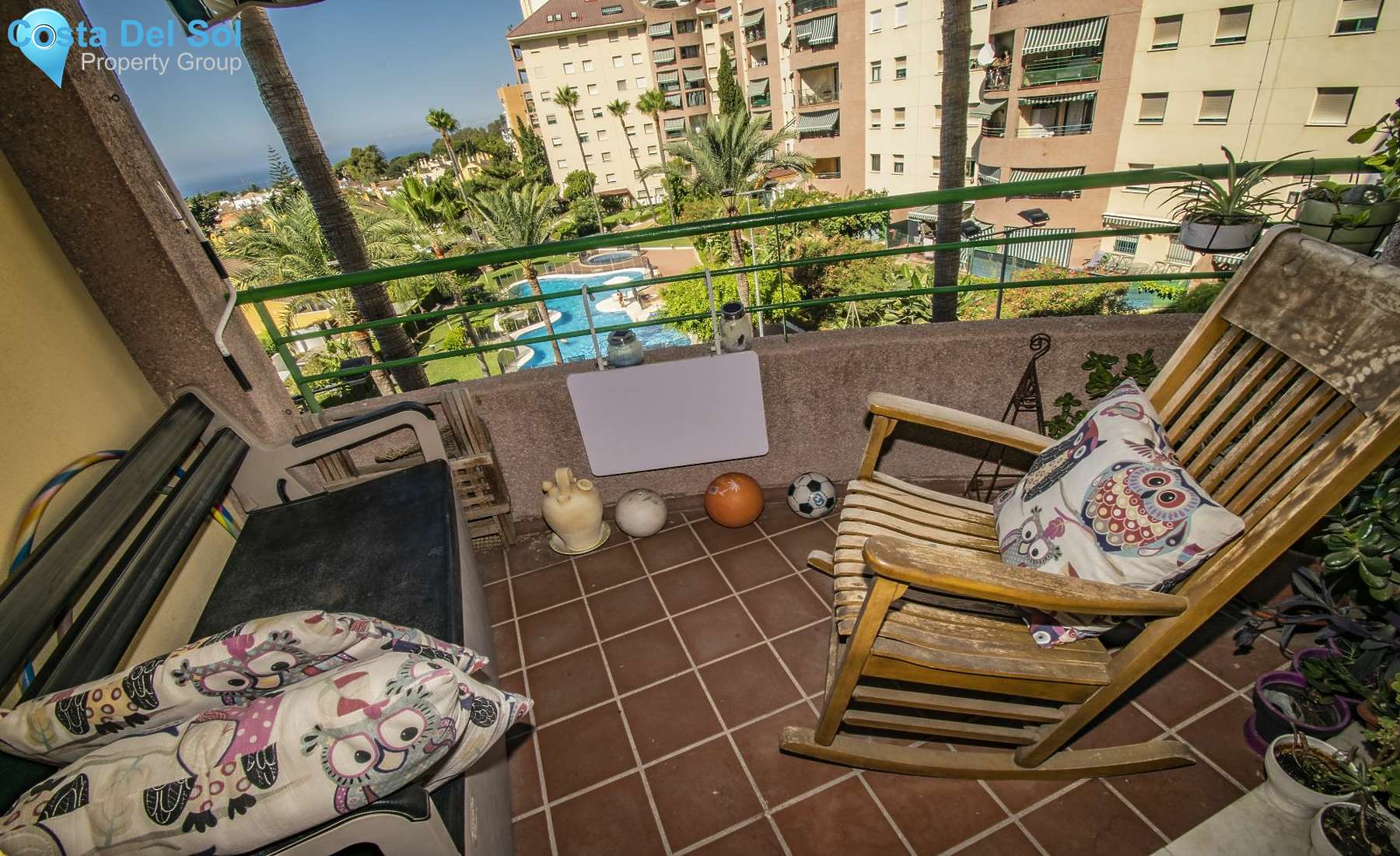 Middle Floor Apartment in Marbella-1202375