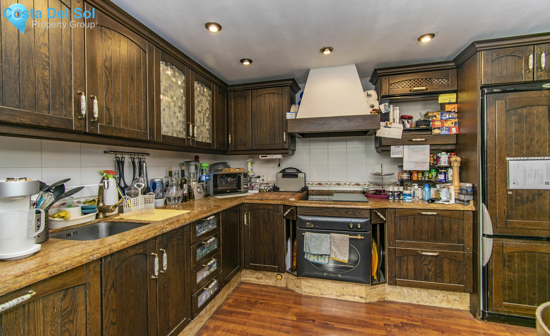 Middle Floor Apartment in Marbella-1202378