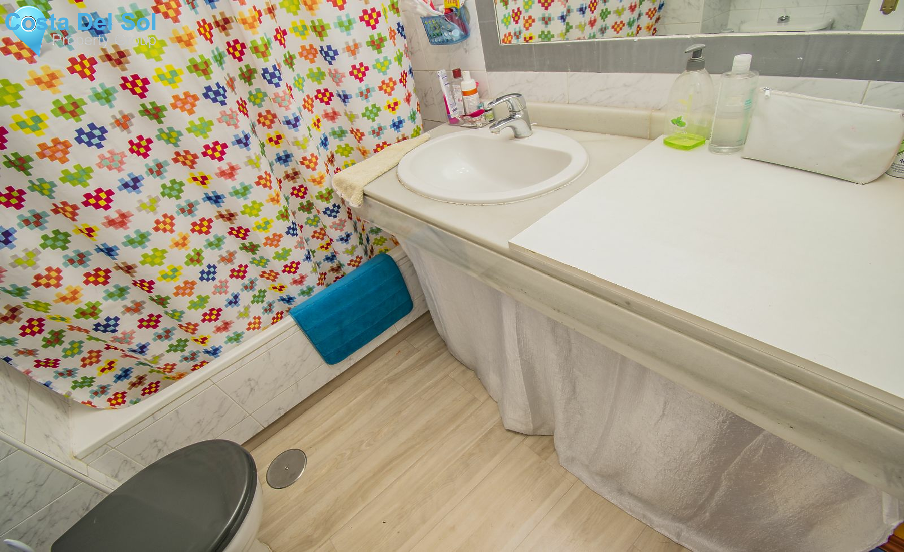 Middle Floor Apartment in Marbella-1202379